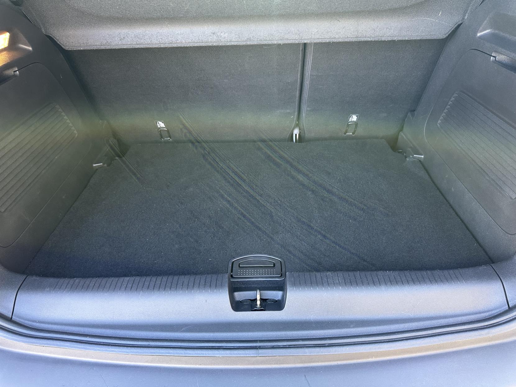 Vauxhall Crossland X 1.2 Elite SUV 5dr Petrol Manual Euro 6 (83 ps)