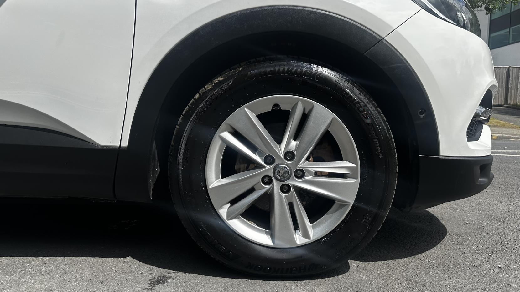 Vauxhall Grandland X 1.2 Turbo Business Edition Nav SUV 5dr Petrol Manual Euro 6 (s/s) (130 ps)