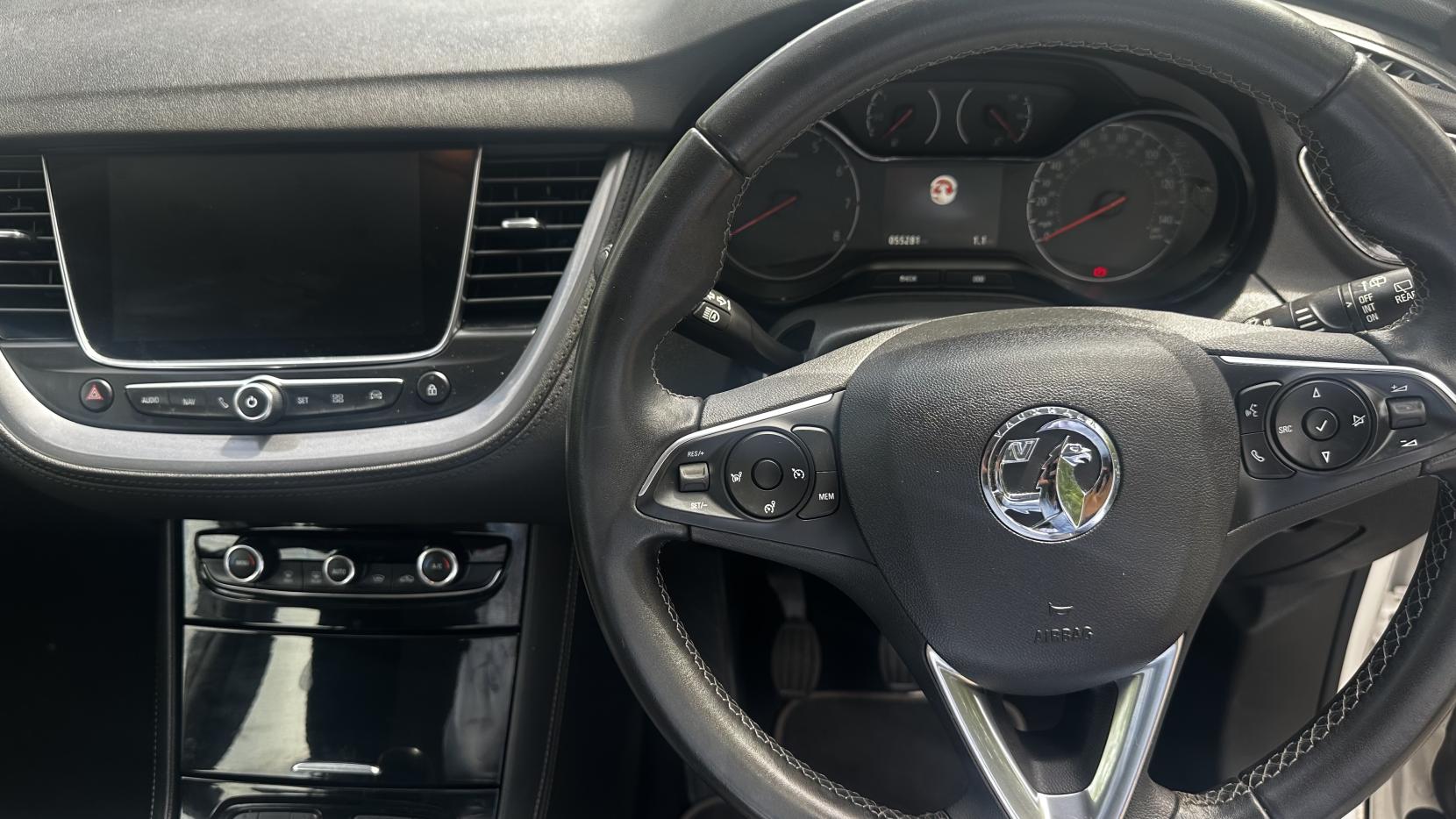 Vauxhall Grandland X 1.2 Turbo Business Edition Nav SUV 5dr Petrol Manual Euro 6 (s/s) (130 ps)