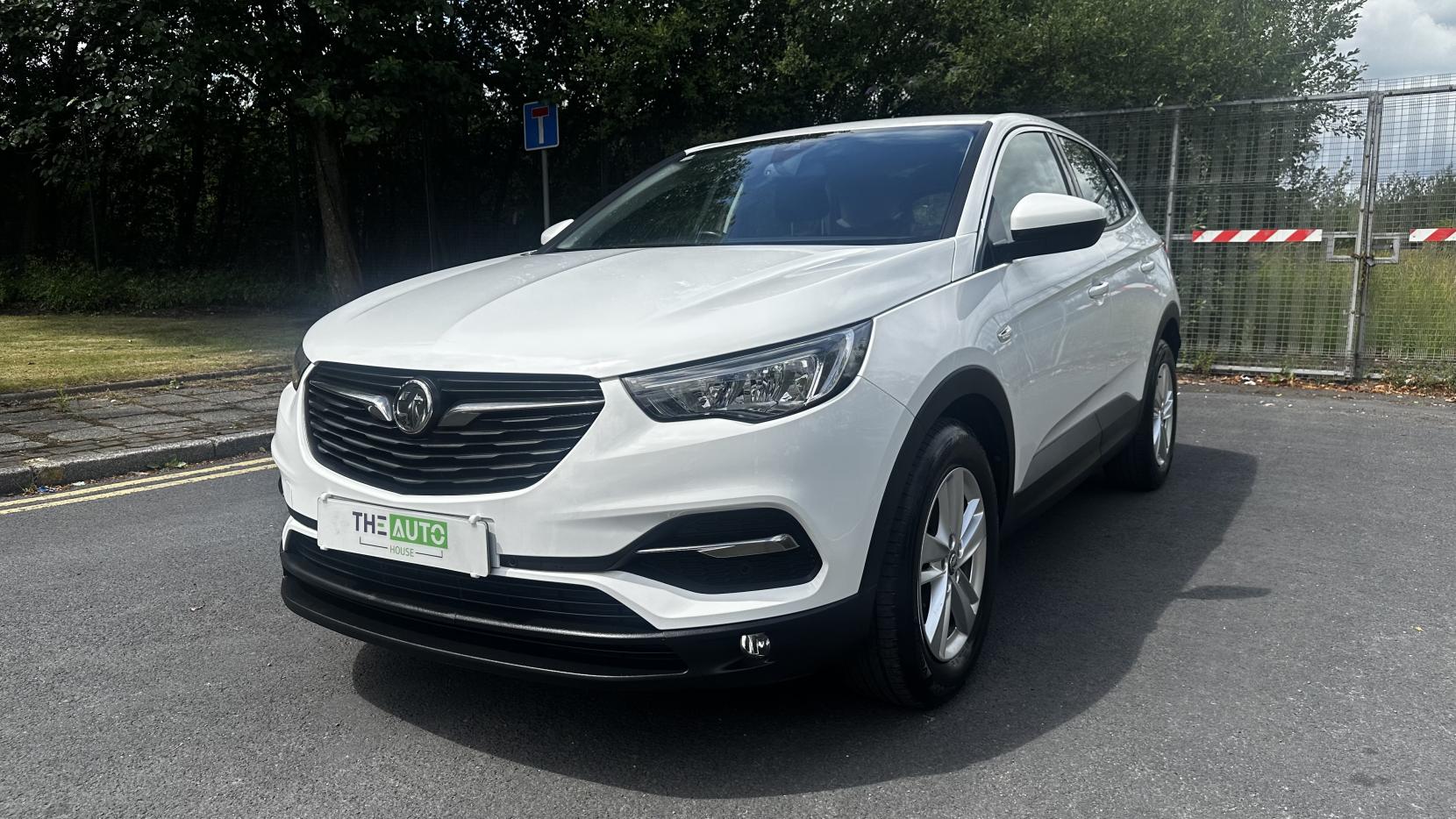 Vauxhall Grandland X 1.2 Turbo Business Edition Nav SUV 5dr Petrol Manual Euro 6 (s/s) (130 ps)