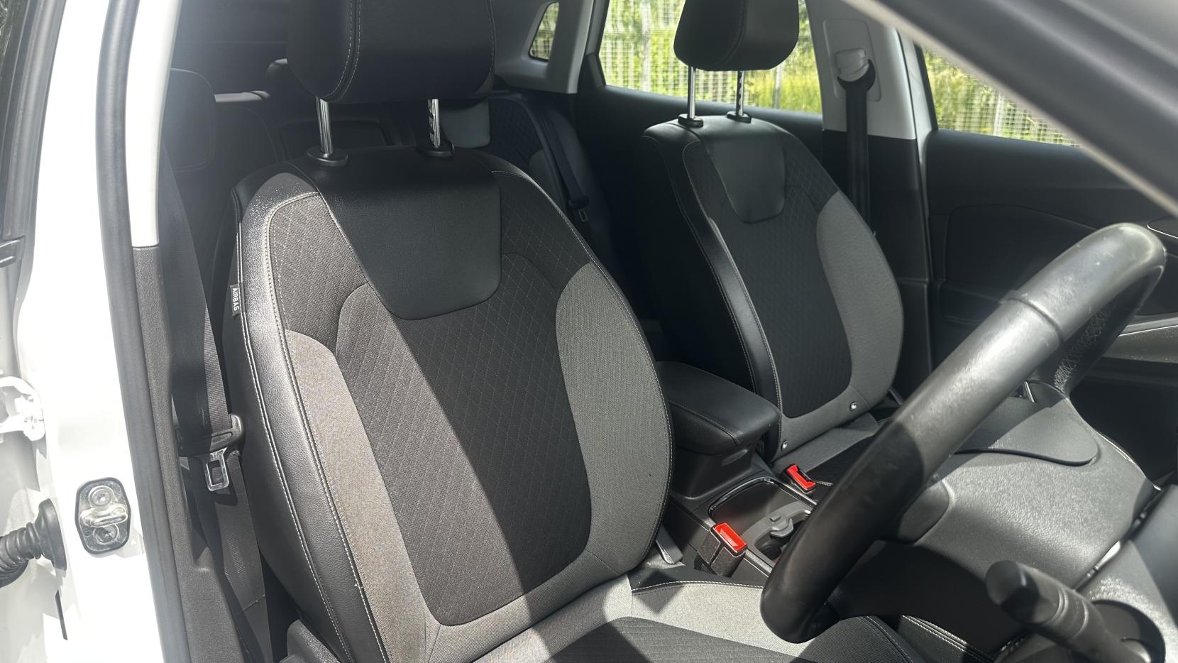 Vauxhall Grandland X 1.2 Turbo Business Edition Nav SUV 5dr Petrol Manual Euro 6 (s/s) (130 ps)