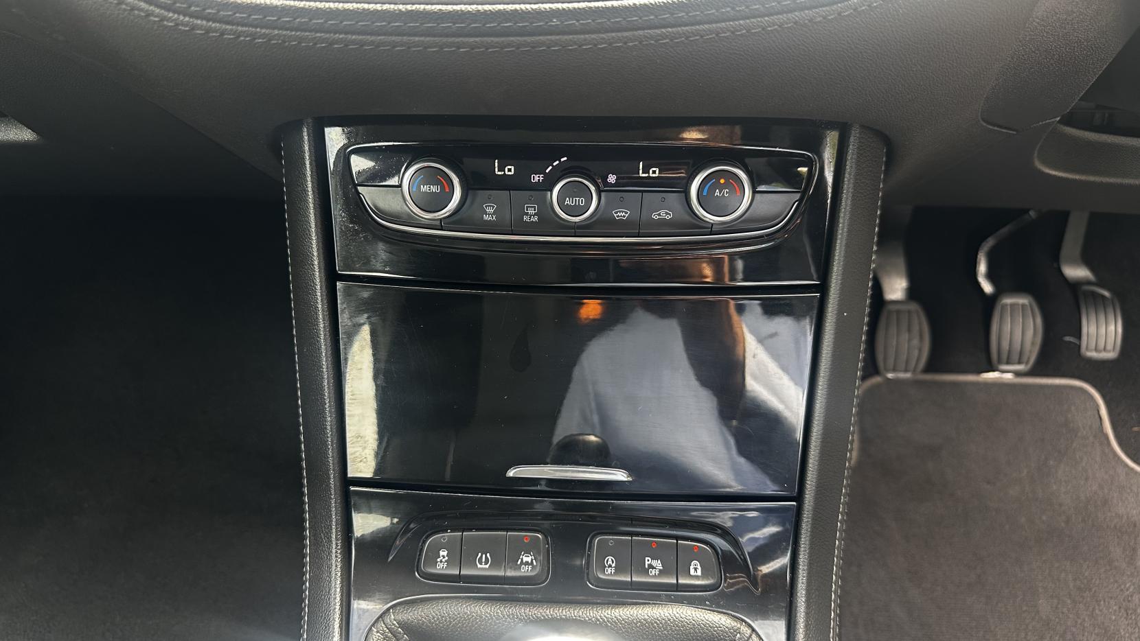 Vauxhall Grandland X 1.2 Turbo Business Edition Nav SUV 5dr Petrol Manual Euro 6 (s/s) (130 ps)