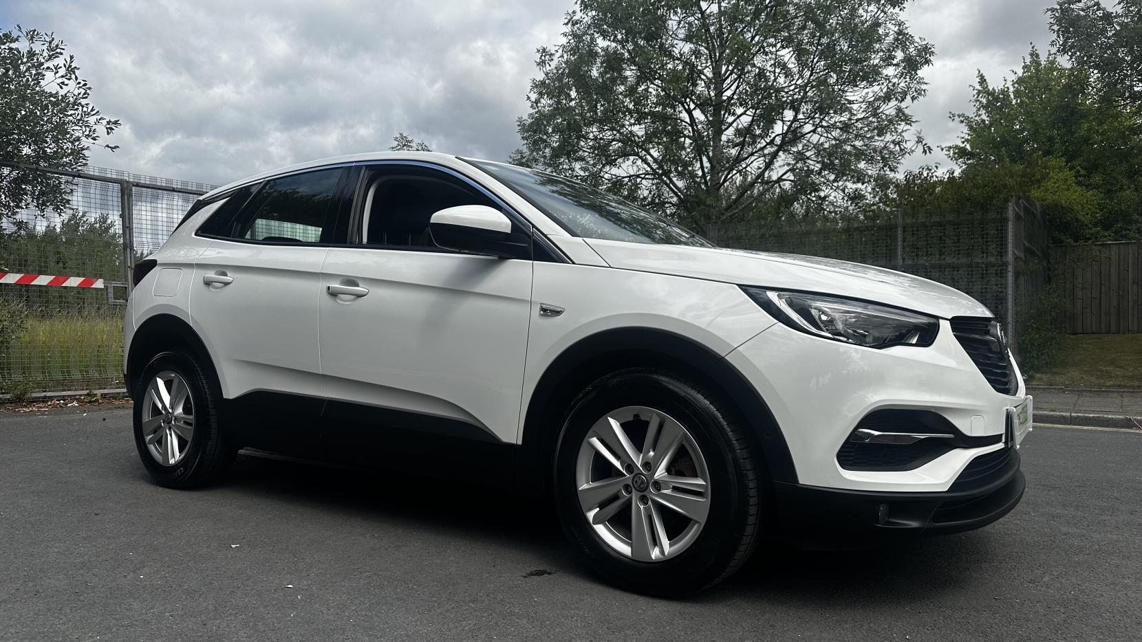 Vauxhall Grandland X 1.2 Turbo Business Edition Nav SUV 5dr Petrol Manual Euro 6 (s/s) (130 ps)