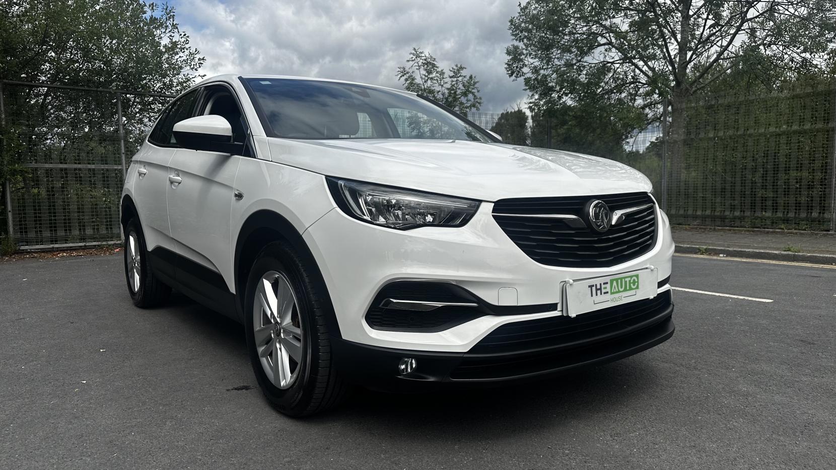 Vauxhall Grandland X 1.2 Turbo Business Edition Nav SUV 5dr Petrol Manual Euro 6 (s/s) (130 ps)