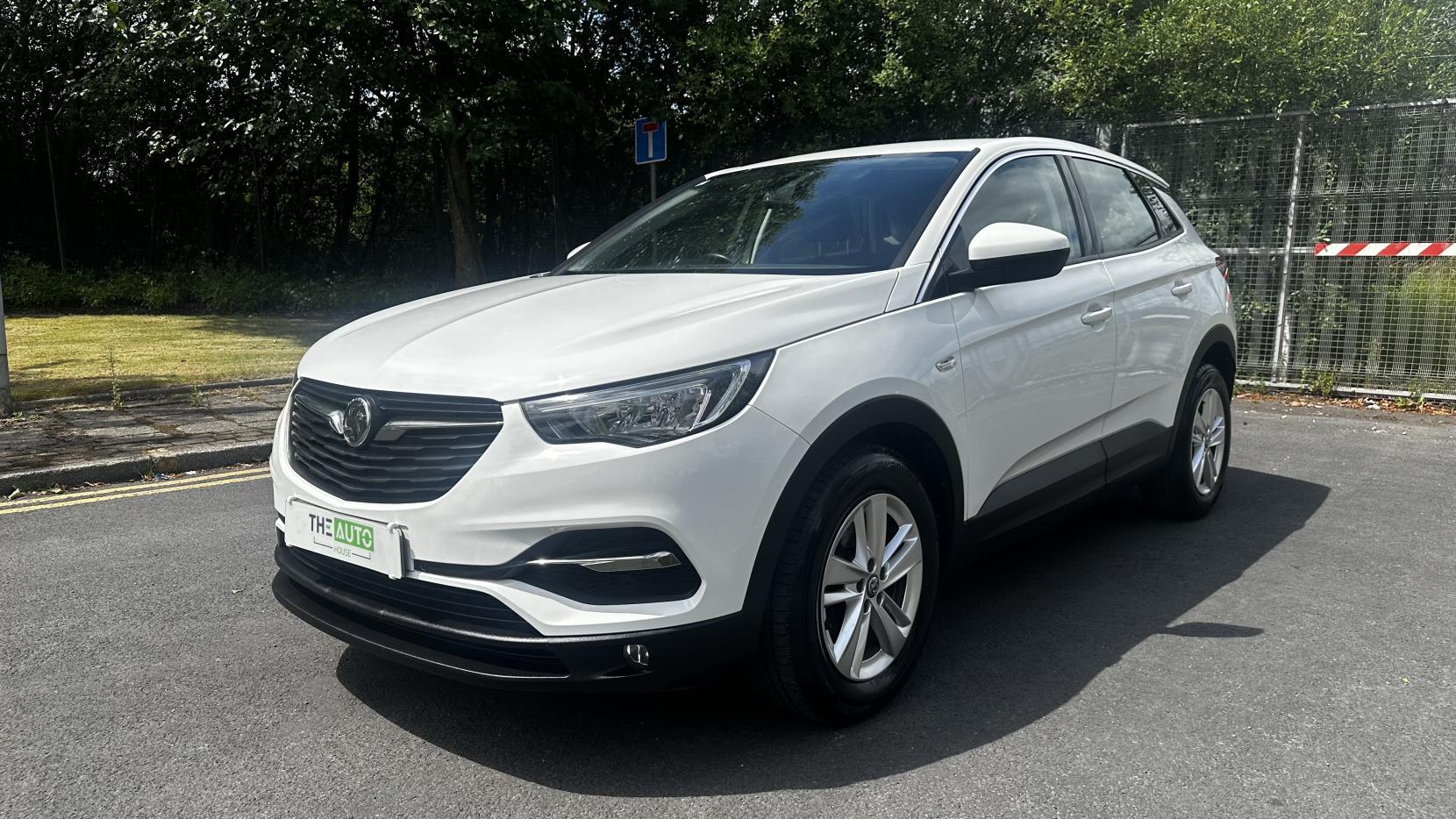 Vauxhall Grandland X 1.2 Turbo Business Edition Nav SUV 5dr Petrol Manual Euro 6 (s/s) (130 ps)