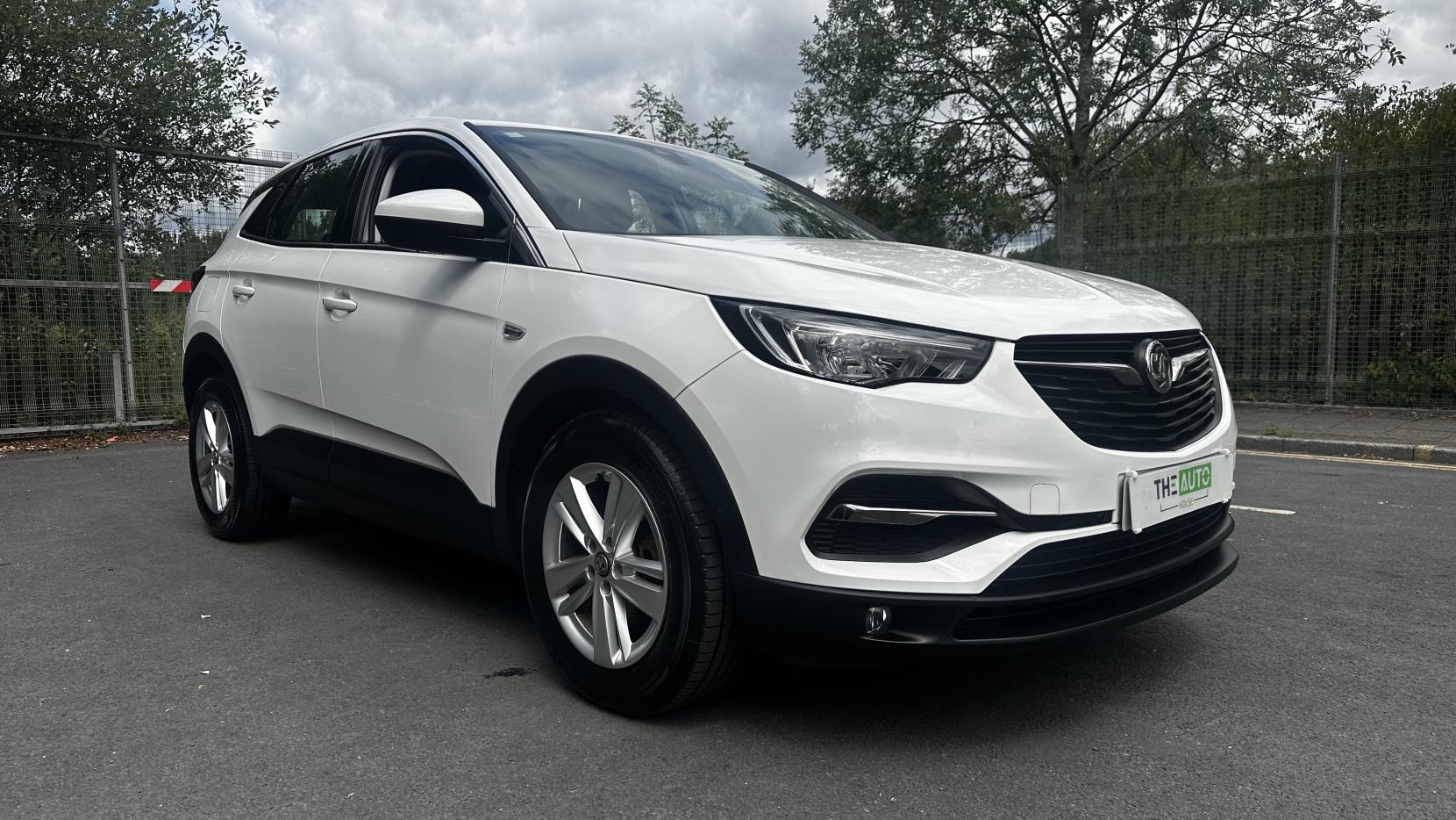 Vauxhall Grandland X 1.2 Turbo Business Edition Nav SUV 5dr Petrol Manual Euro 6 (s/s) (130 ps)