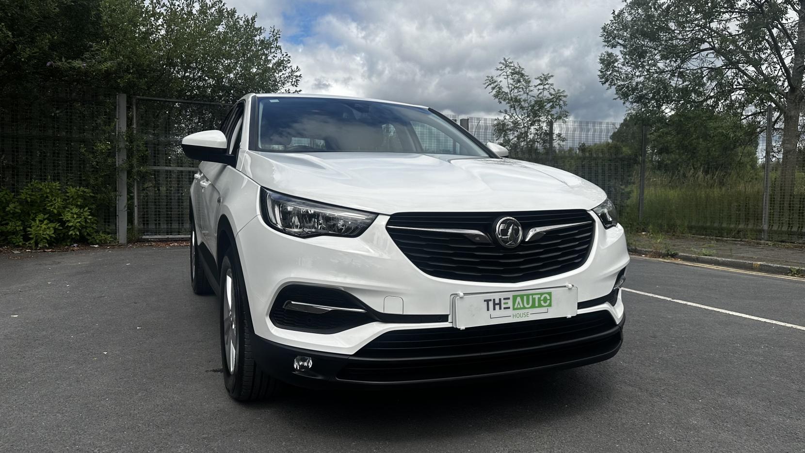 Vauxhall Grandland X 1.2 Turbo Business Edition Nav SUV 5dr Petrol Manual Euro 6 (s/s) (130 ps)