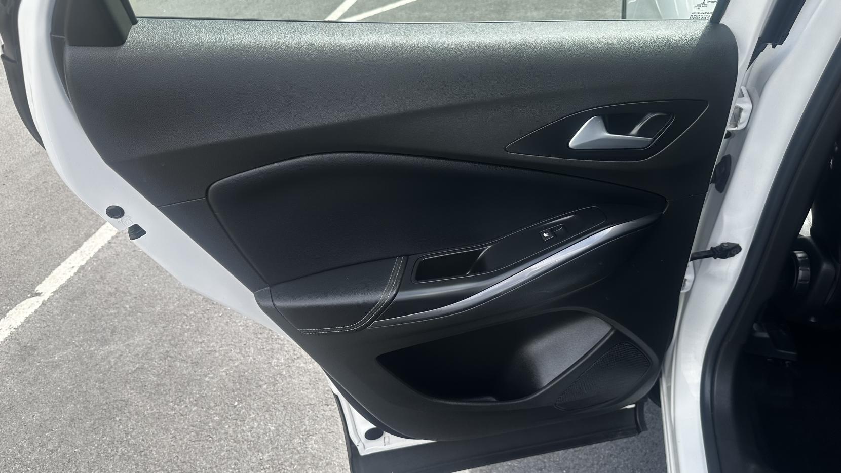 Vauxhall Grandland X 1.2 Turbo Business Edition Nav SUV 5dr Petrol Manual Euro 6 (s/s) (130 ps)
