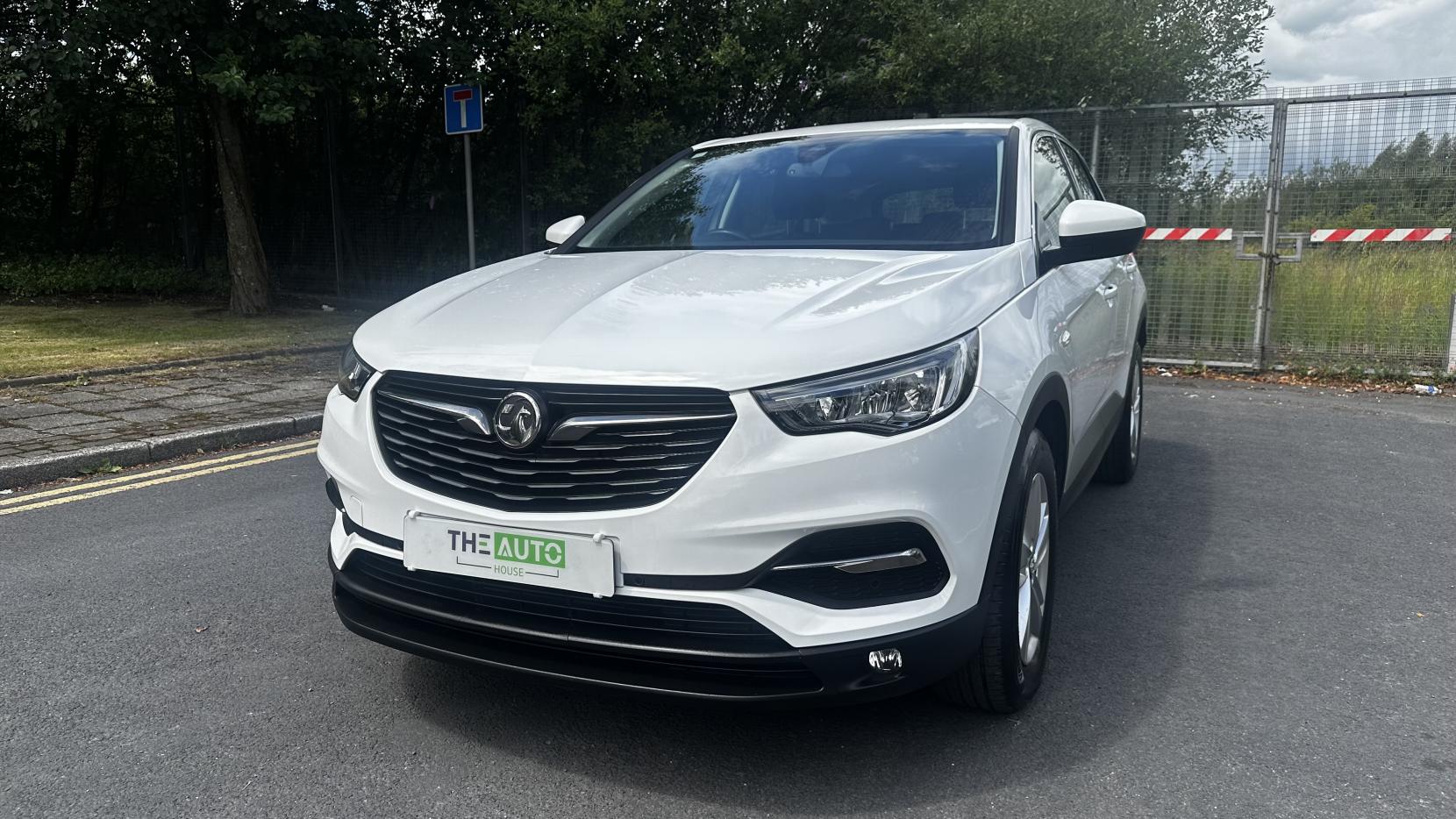 Vauxhall Grandland X 1.2 Turbo Business Edition Nav SUV 5dr Petrol Manual Euro 6 (s/s) (130 ps)