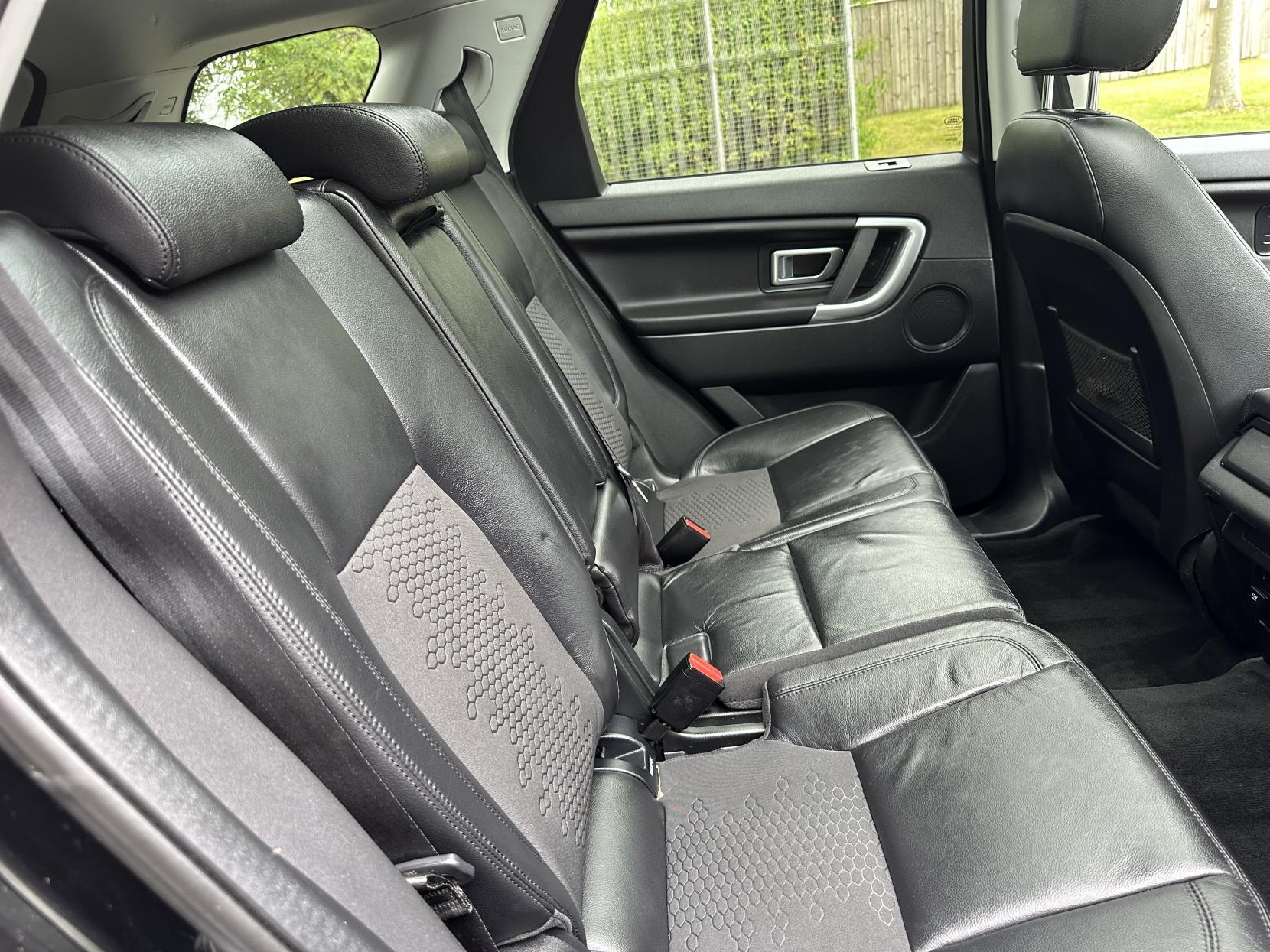 Land Rover Discovery Sport 2.0 TD4 SE Tech SUV 5dr Diesel Auto 4WD Euro 6 (s/s) (180 ps)