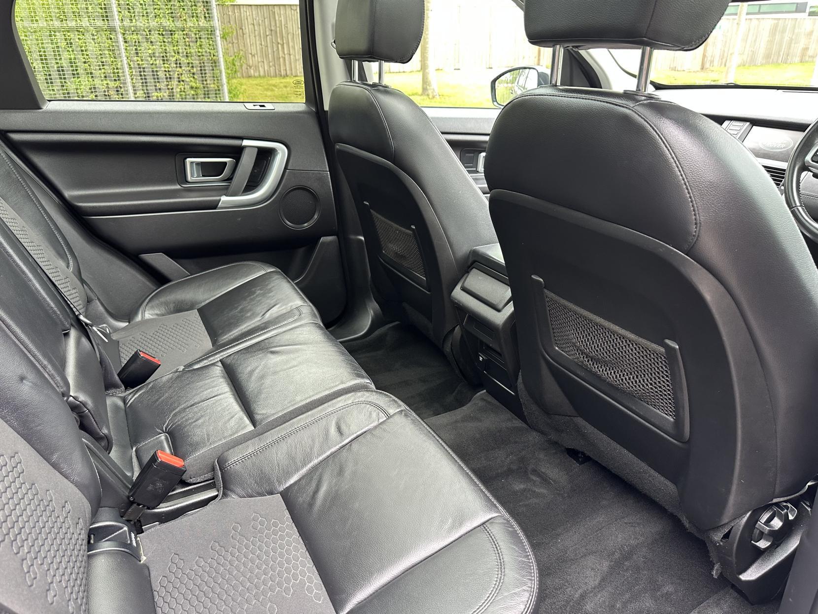 Land Rover Discovery Sport 2.0 TD4 SE Tech SUV 5dr Diesel Auto 4WD Euro 6 (s/s) (180 ps)