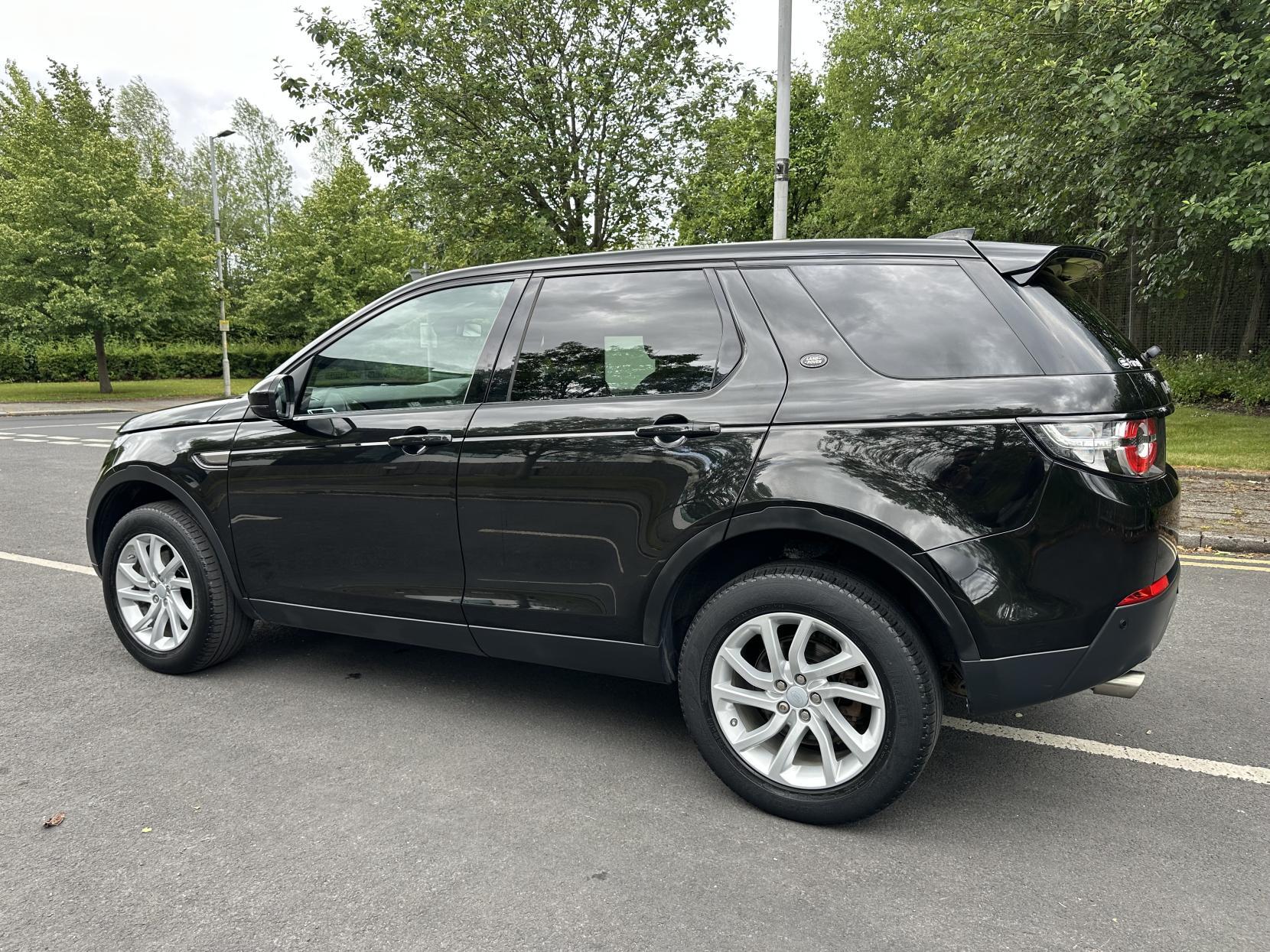 Land Rover Discovery Sport 2.0 TD4 SE Tech SUV 5dr Diesel Auto 4WD Euro 6 (s/s) (180 ps)