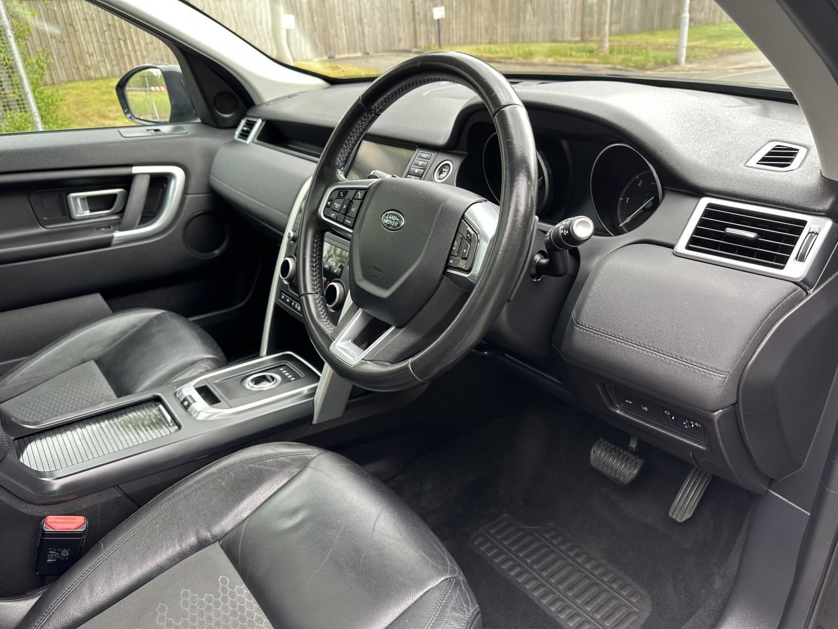 Land Rover Discovery Sport 2.0 TD4 SE Tech SUV 5dr Diesel Auto 4WD Euro 6 (s/s) (180 ps)