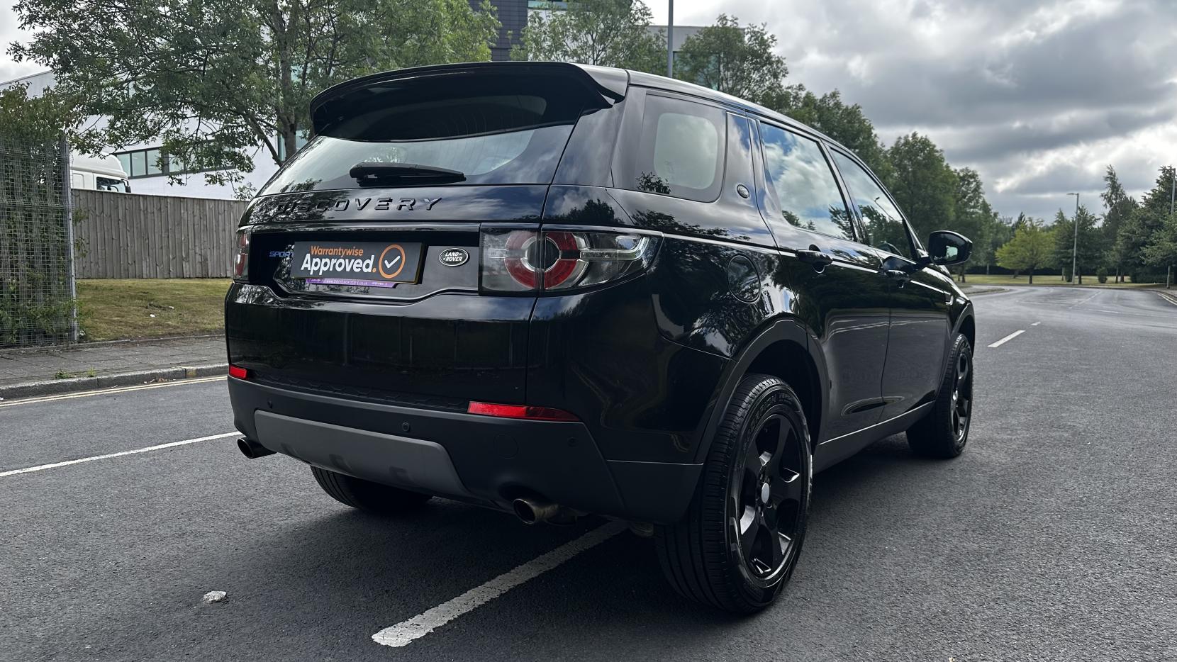 Land Rover Discovery Sport 2.0 TD4 SE SUV 5dr Diesel Manual 4WD Euro 6 (s/s) (5 Seat) (150 ps)