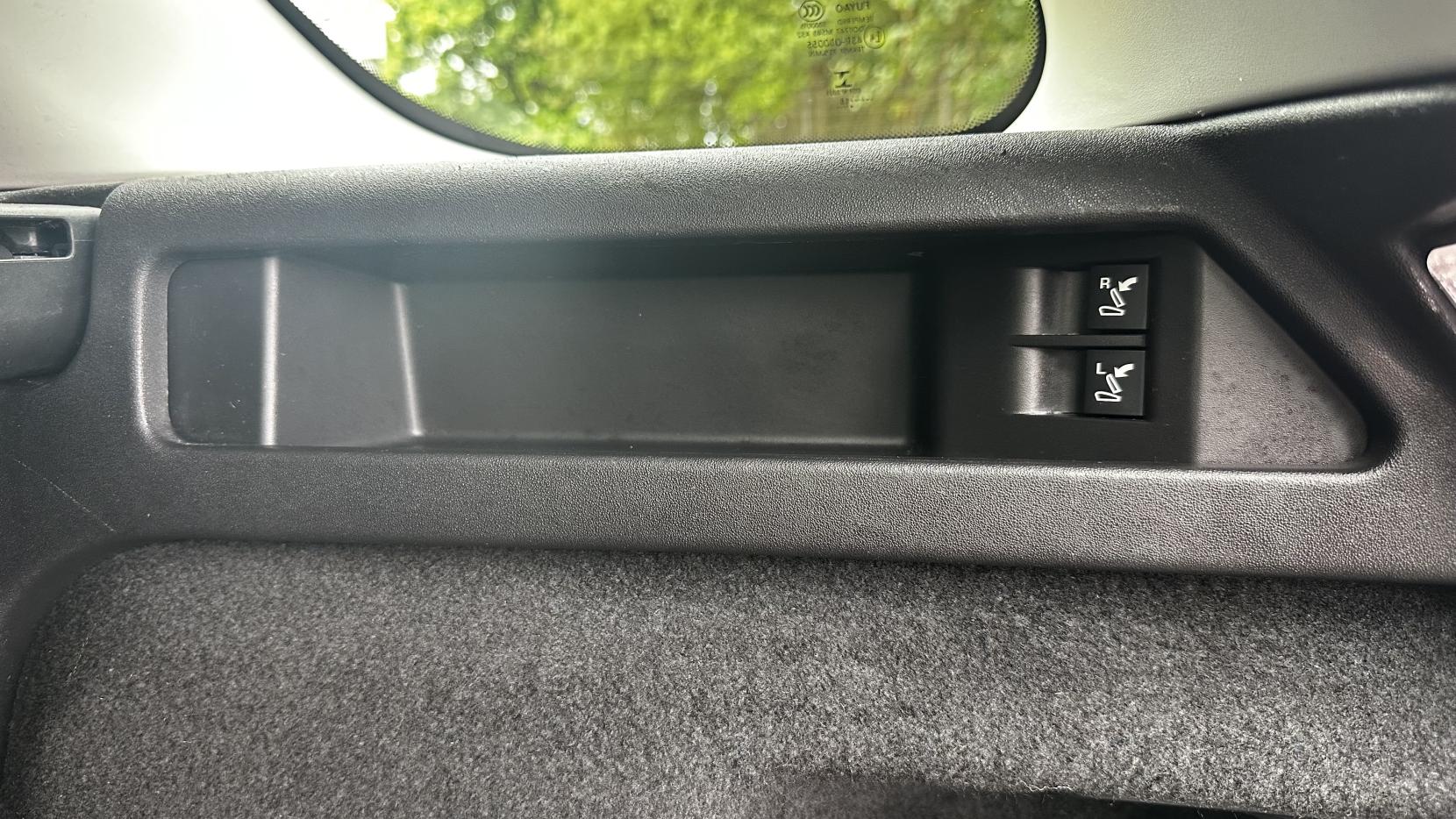 Land Rover Discovery Sport 2.0 TD4 SE SUV 5dr Diesel Manual 4WD Euro 6 (s/s) (5 Seat) (150 ps)
