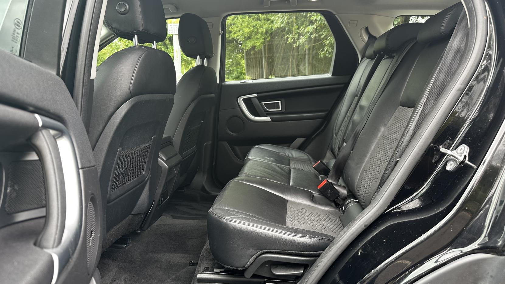 Land Rover Discovery Sport 2.0 TD4 SE SUV 5dr Diesel Manual 4WD Euro 6 (s/s) (5 Seat) (150 ps)