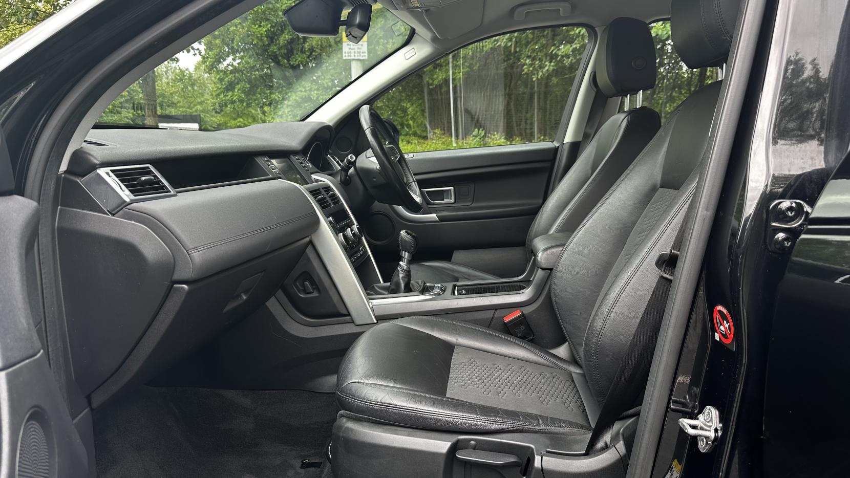 Land Rover Discovery Sport 2.0 TD4 SE SUV 5dr Diesel Manual 4WD Euro 6 (s/s) (5 Seat) (150 ps)