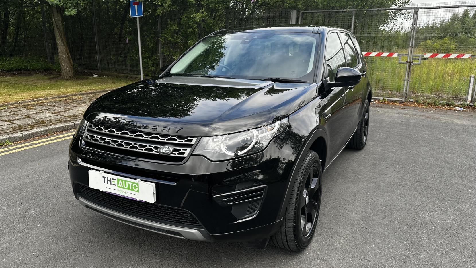 Land Rover Discovery Sport 2.0 TD4 SE SUV 5dr Diesel Manual 4WD Euro 6 (s/s) (5 Seat) (150 ps)