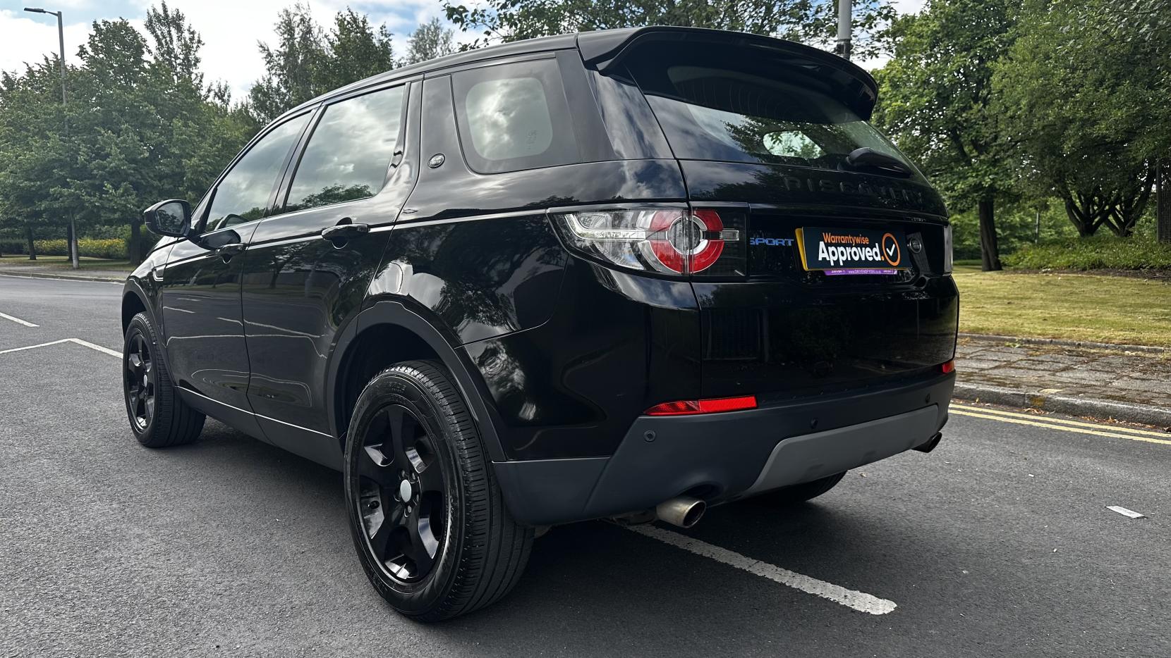 Land Rover Discovery Sport 2.0 TD4 SE SUV 5dr Diesel Manual 4WD Euro 6 (s/s) (5 Seat) (150 ps)
