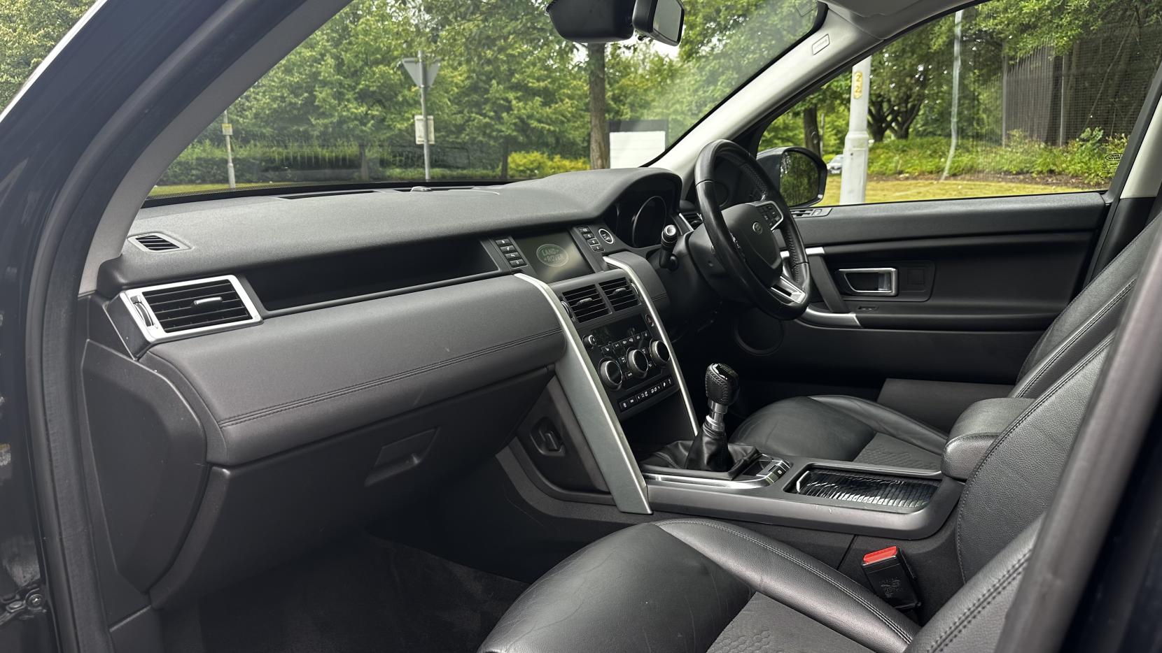Land Rover Discovery Sport 2.0 TD4 SE SUV 5dr Diesel Manual 4WD Euro 6 (s/s) (5 Seat) (150 ps)