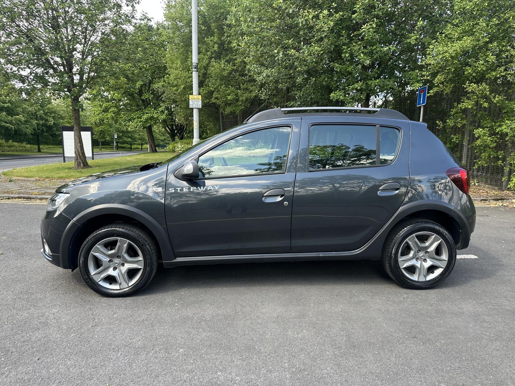 Dacia Sandero Stepway 0.9 TCe Essential Hatchback 5dr Petrol Manual Euro 6 (s/s) (90 ps)
