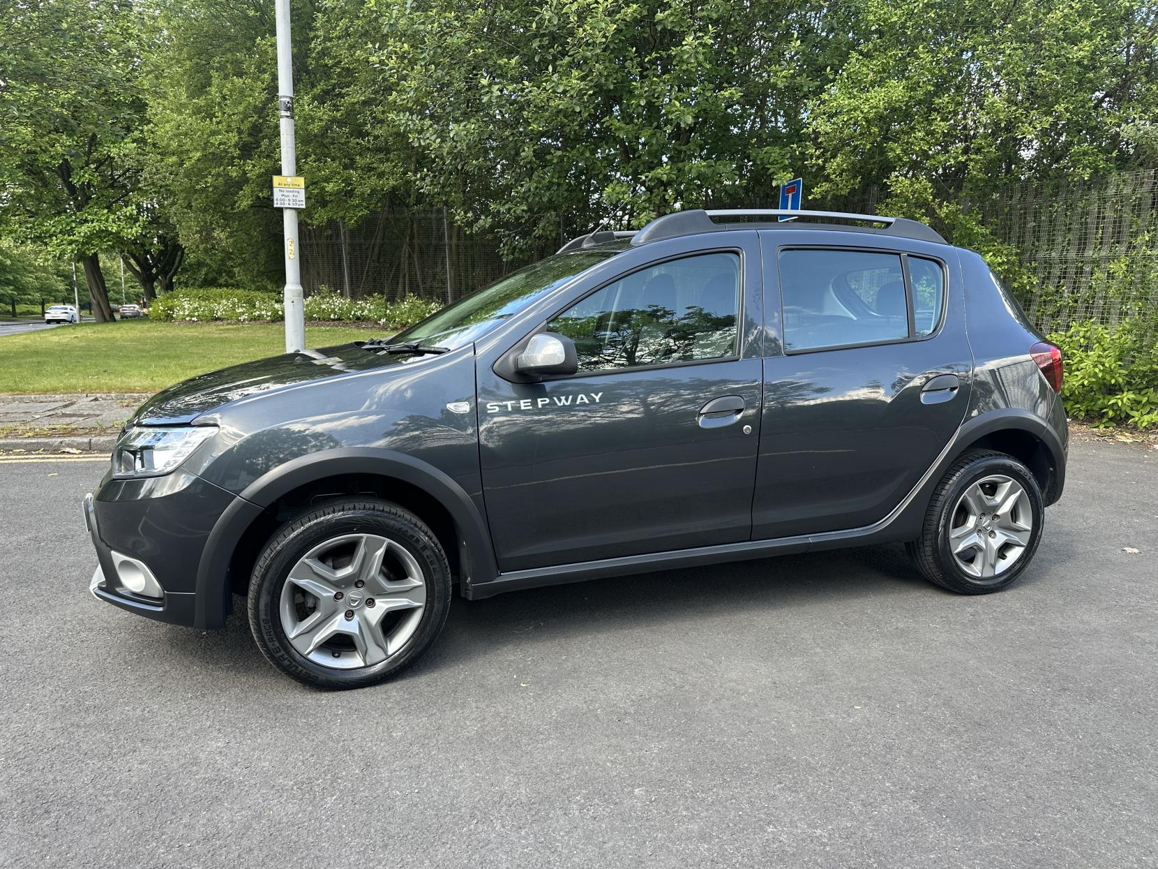 Dacia Sandero Stepway 0.9 TCe Essential Hatchback 5dr Petrol Manual Euro 6 (s/s) (90 ps)