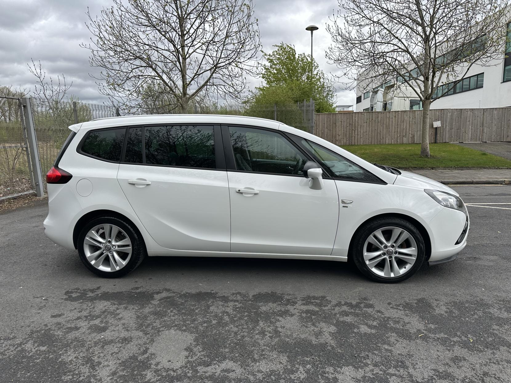 Vauxhall Zafira Tourer 1.4i Turbo SRi MPV 5dr Petrol Manual Euro 6 (140 ps)