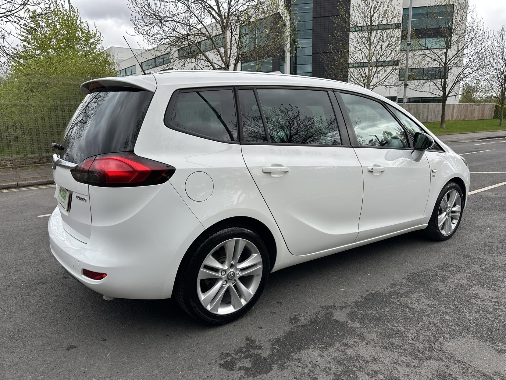 Vauxhall Zafira Tourer 1.4i Turbo SRi MPV 5dr Petrol Manual Euro 6 (140 ps)