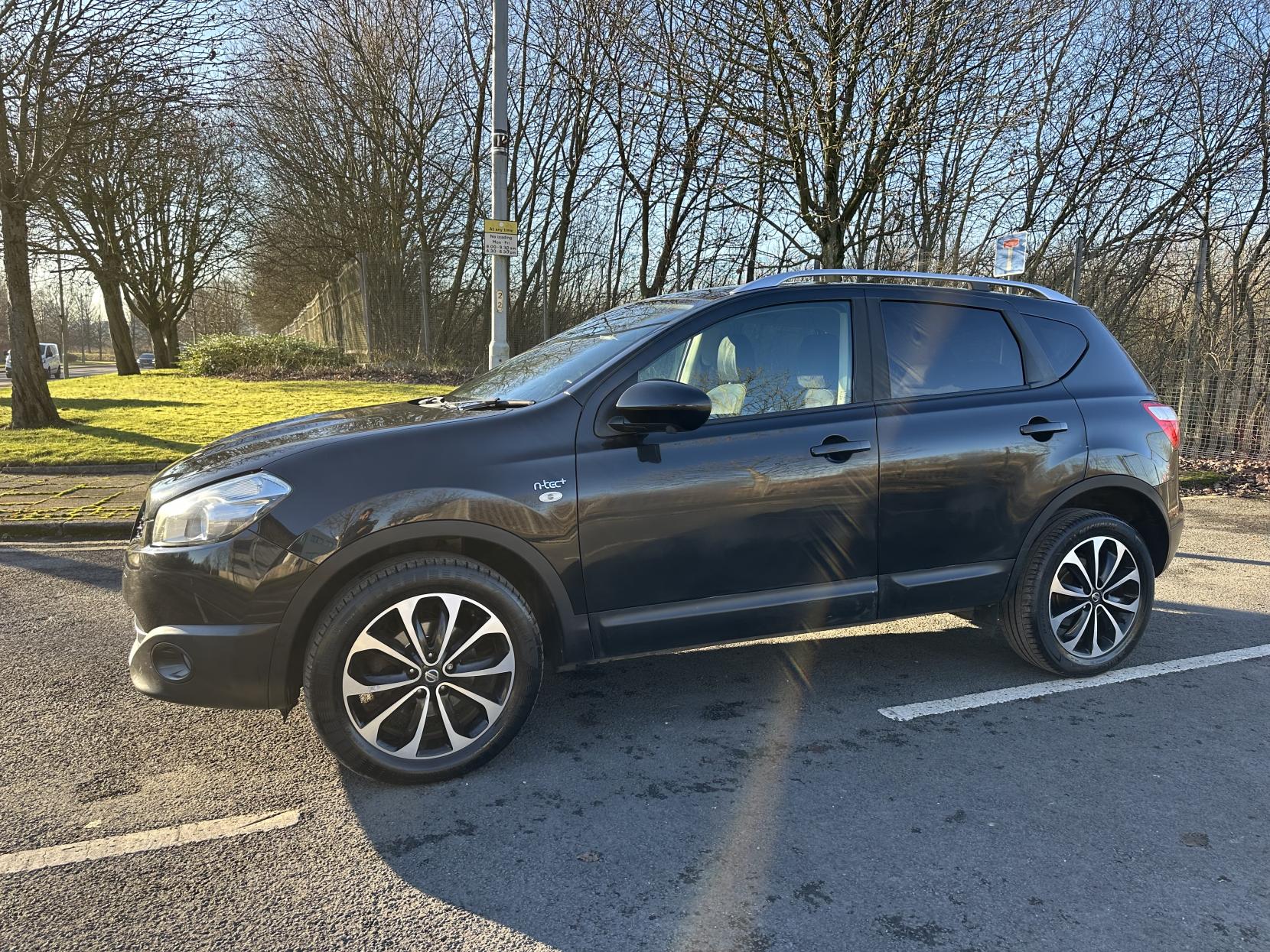 Nissan Qashqai 1.5 dCi n-tec+ SUV 5dr Diesel Manual 2WD Euro 5 (110 ps)