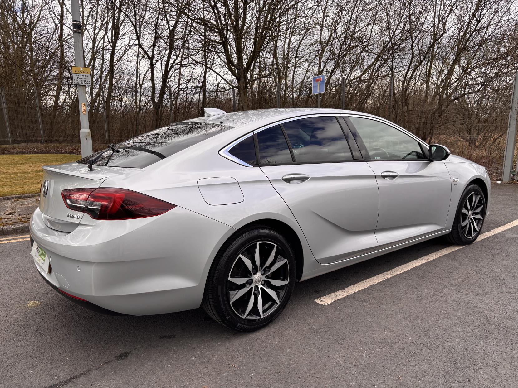 Vauxhall Insignia 1.5i Turbo SRi Nav Grand Sport 5dr Petrol Manual Euro 6 (s/s) (165 ps)