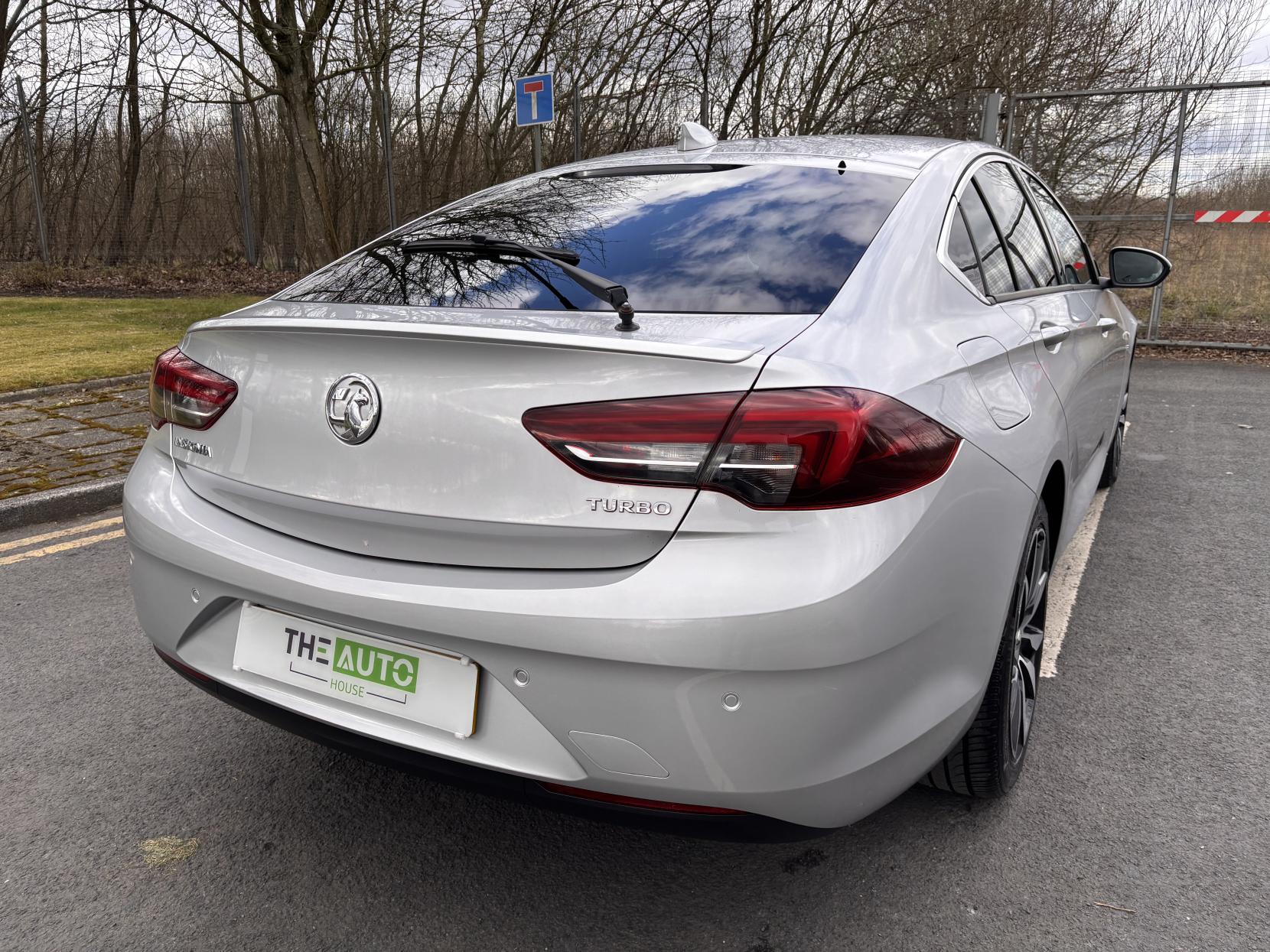 Vauxhall Insignia 1.5i Turbo SRi Nav Grand Sport 5dr Petrol Manual Euro 6 (s/s) (165 ps)