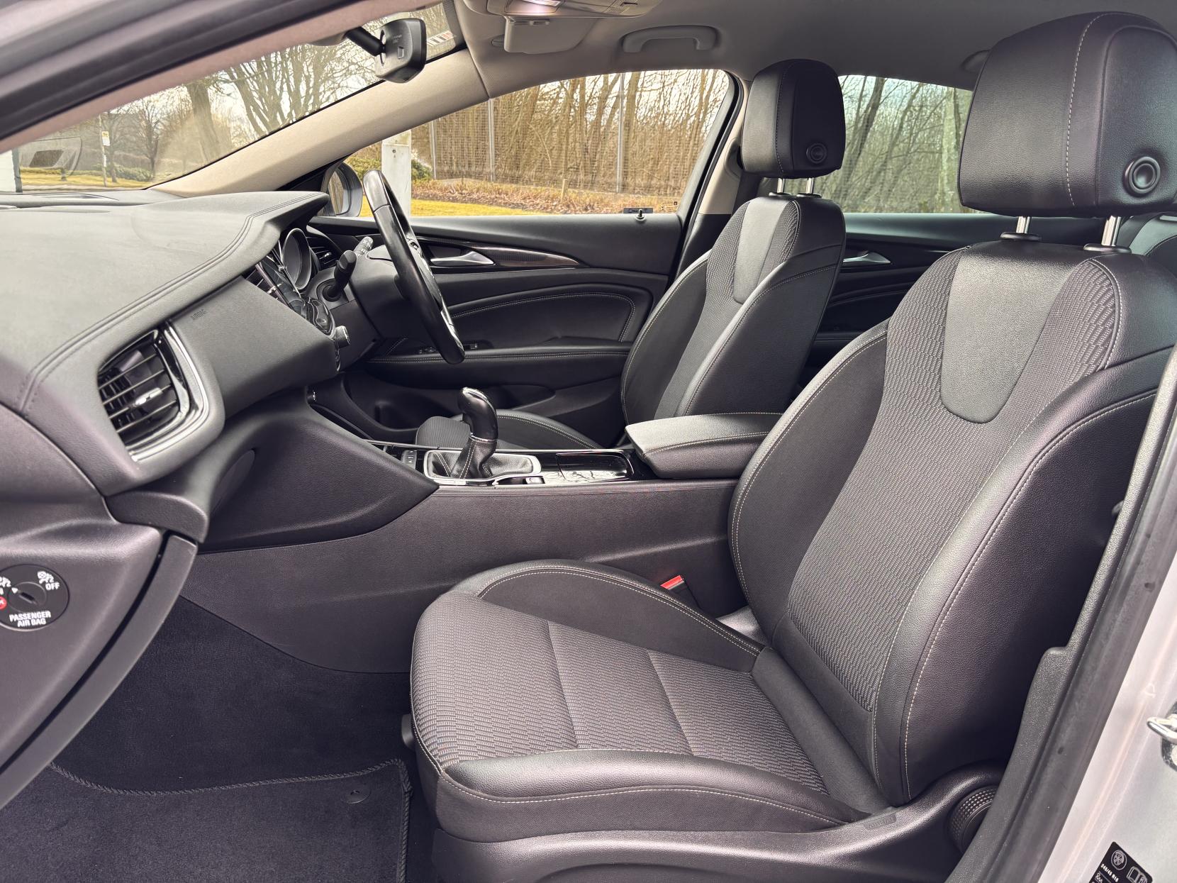 Vauxhall Insignia 1.5i Turbo SRi Nav Grand Sport 5dr Petrol Manual Euro 6 (s/s) (165 ps)
