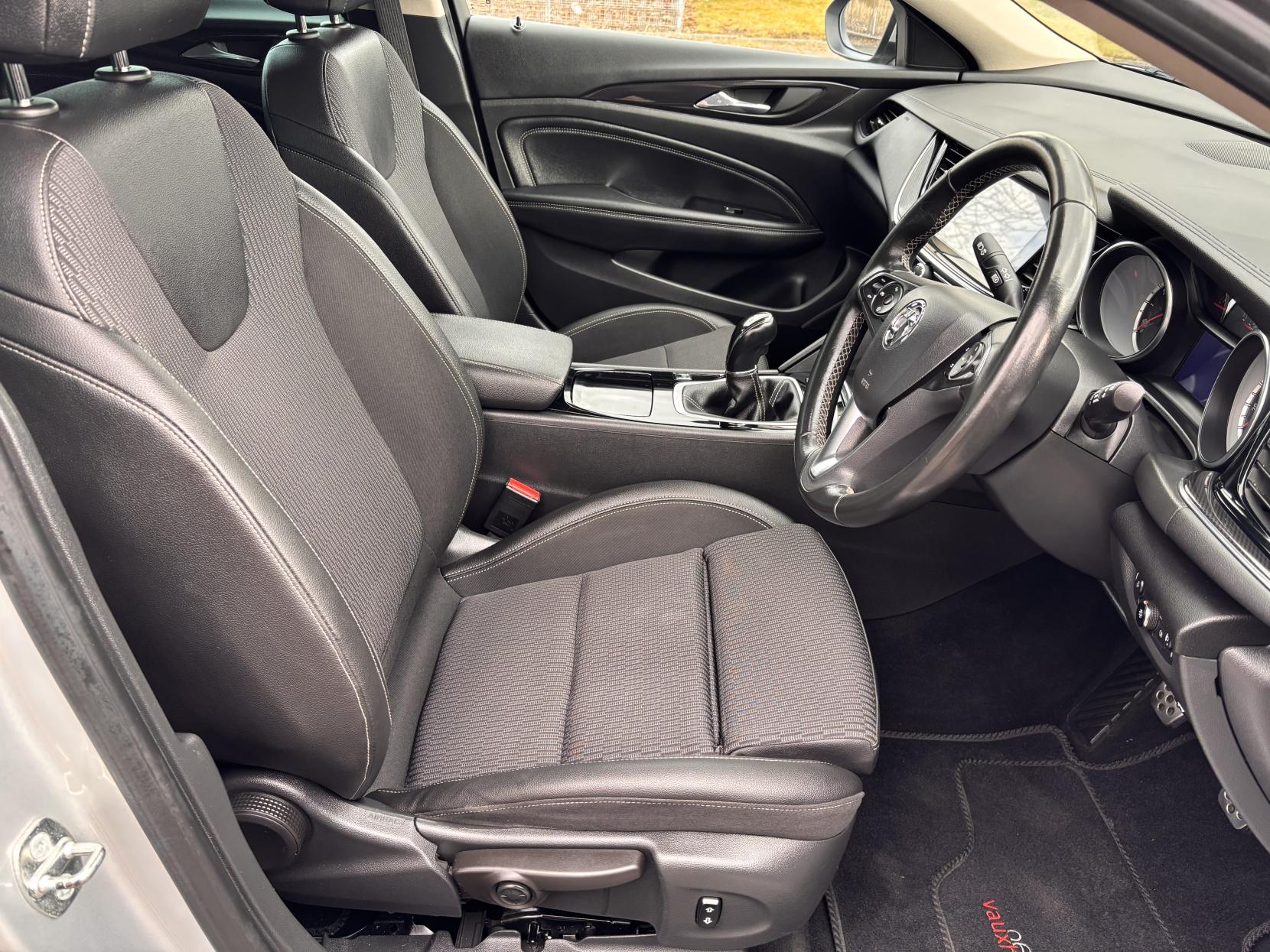 Vauxhall Insignia 1.5i Turbo SRi Nav Grand Sport 5dr Petrol Manual Euro 6 (s/s) (165 ps)