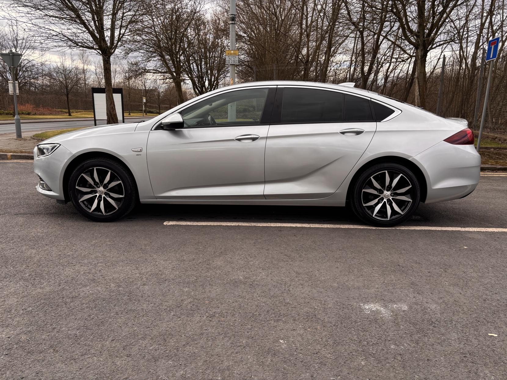 Vauxhall Insignia 1.5i Turbo SRi Nav Grand Sport 5dr Petrol Manual Euro 6 (s/s) (165 ps)