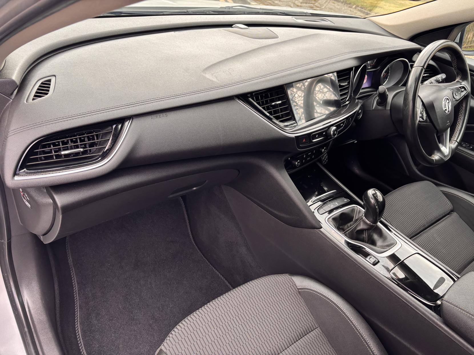 Vauxhall Insignia 1.5i Turbo SRi Nav Grand Sport 5dr Petrol Manual Euro 6 (s/s) (165 ps)