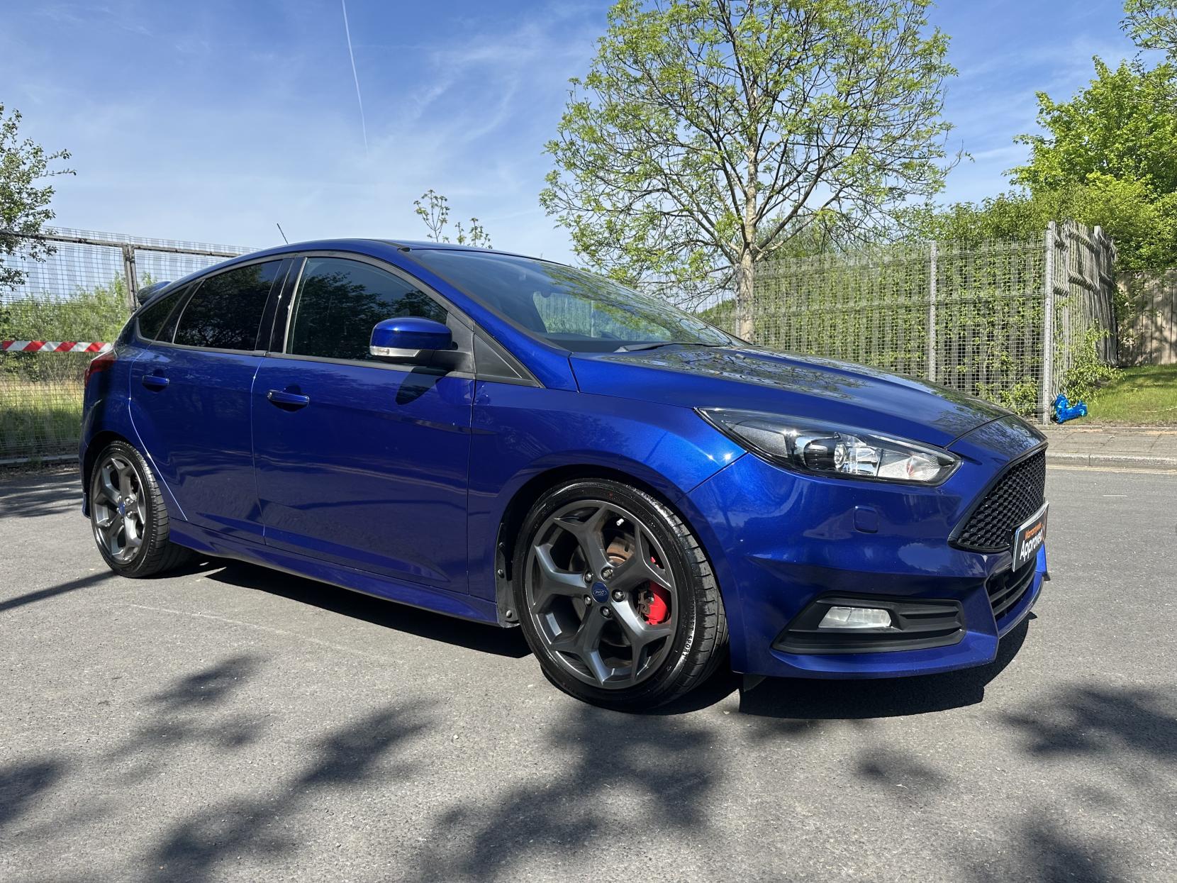 Ford Focus 2.0 TDCi ST-3 Hatchback 5dr Diesel Manual Euro 6 (s/s) (185 ps)