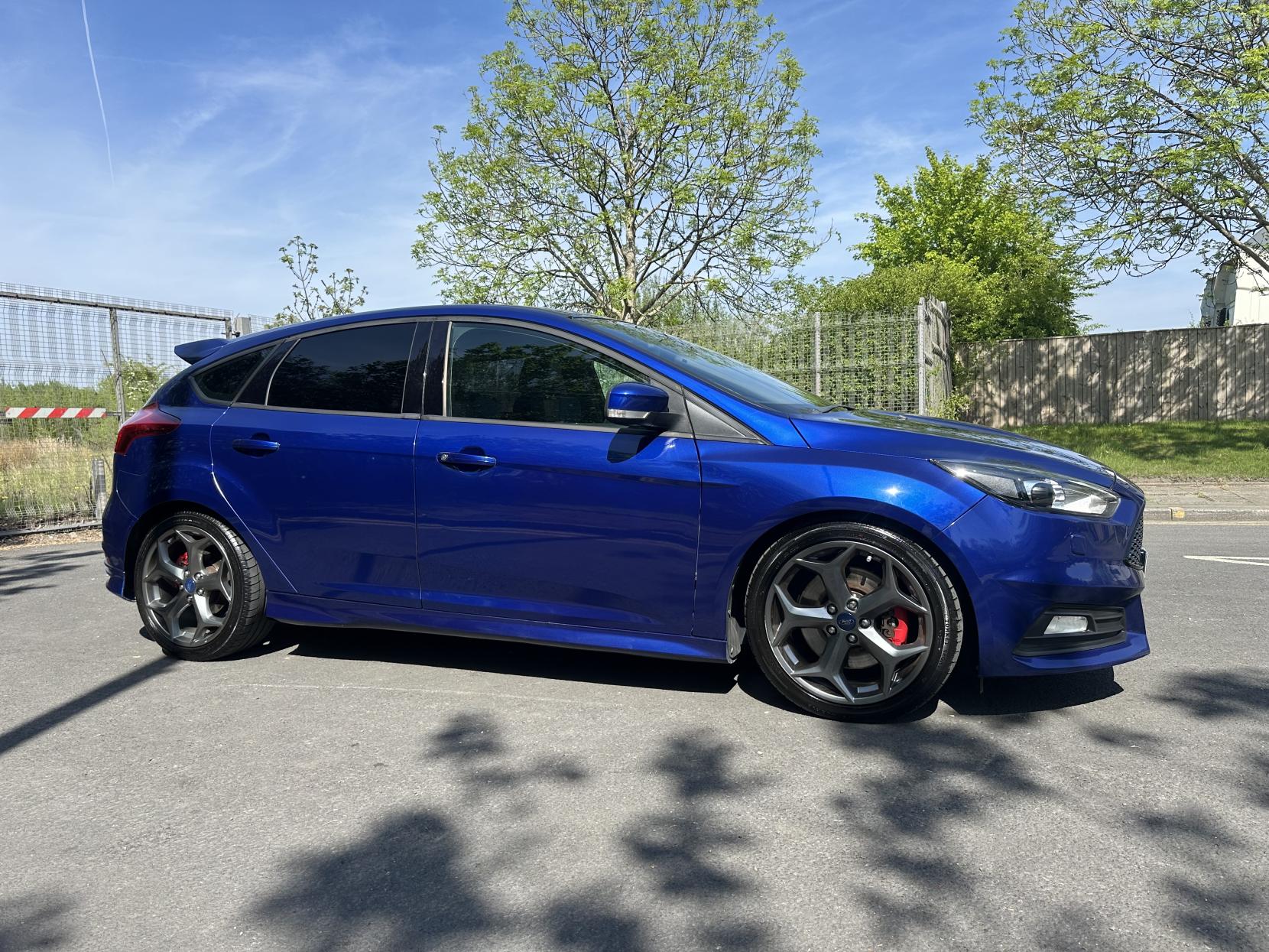 Ford Focus 2.0 TDCi ST-3 Hatchback 5dr Diesel Manual Euro 6 (s/s) (185 ps)