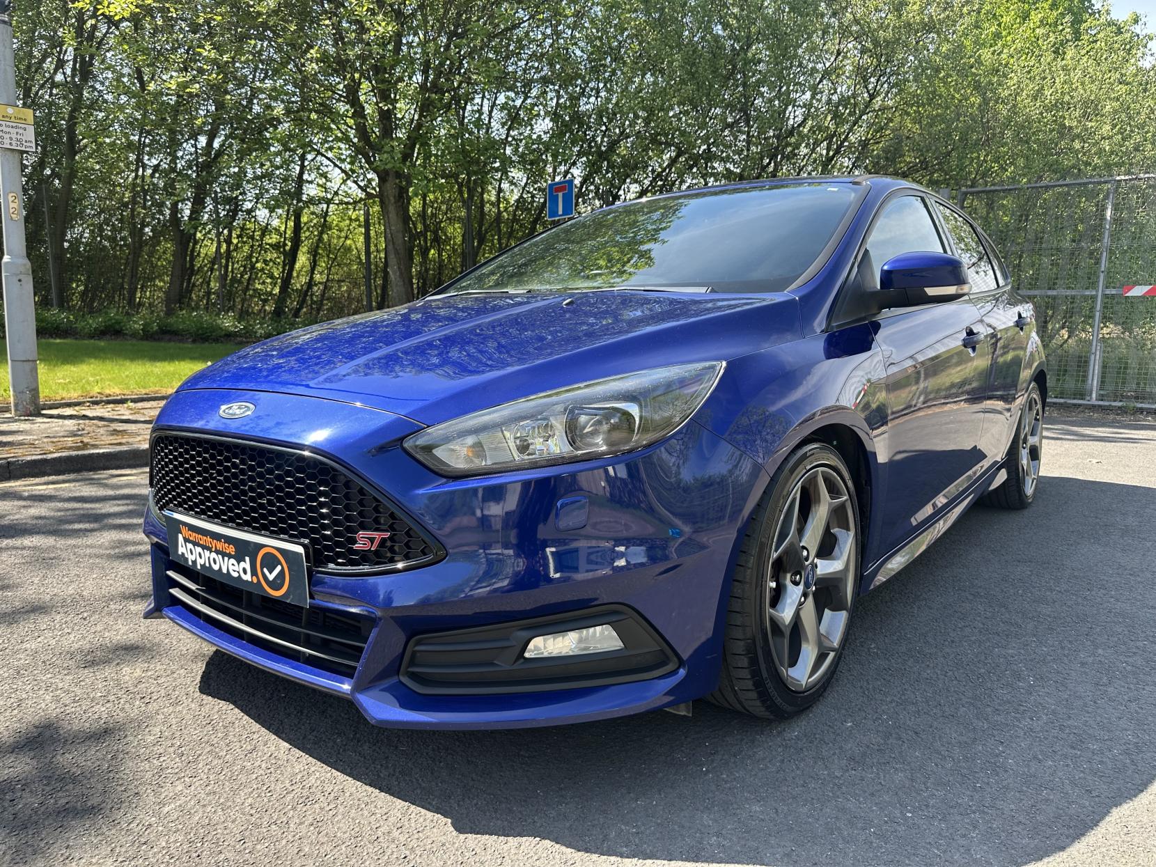 Ford Focus 2.0 TDCi ST-3 Hatchback 5dr Diesel Manual Euro 6 (s/s) (185 ps)