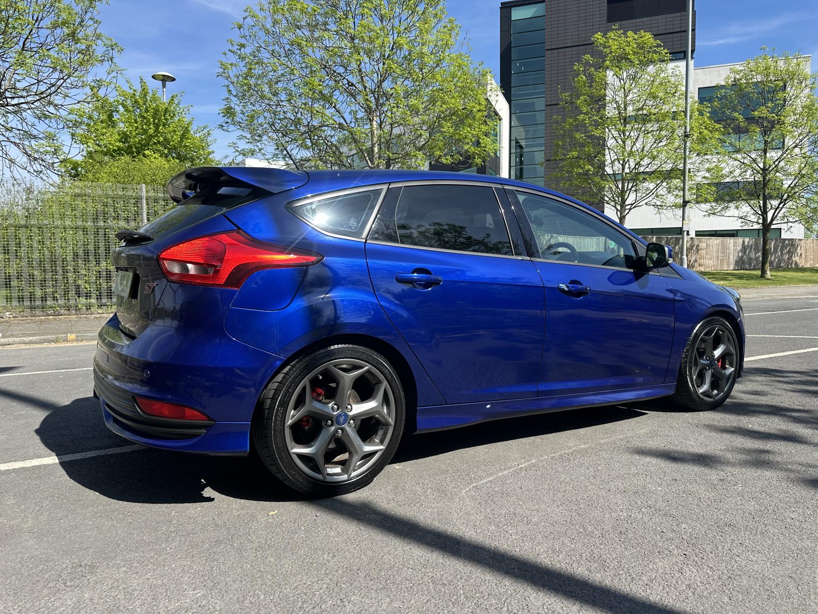 Ford Focus 2.0 TDCi ST-3 Hatchback 5dr Diesel Manual Euro 6 (s/s) (185 ps)