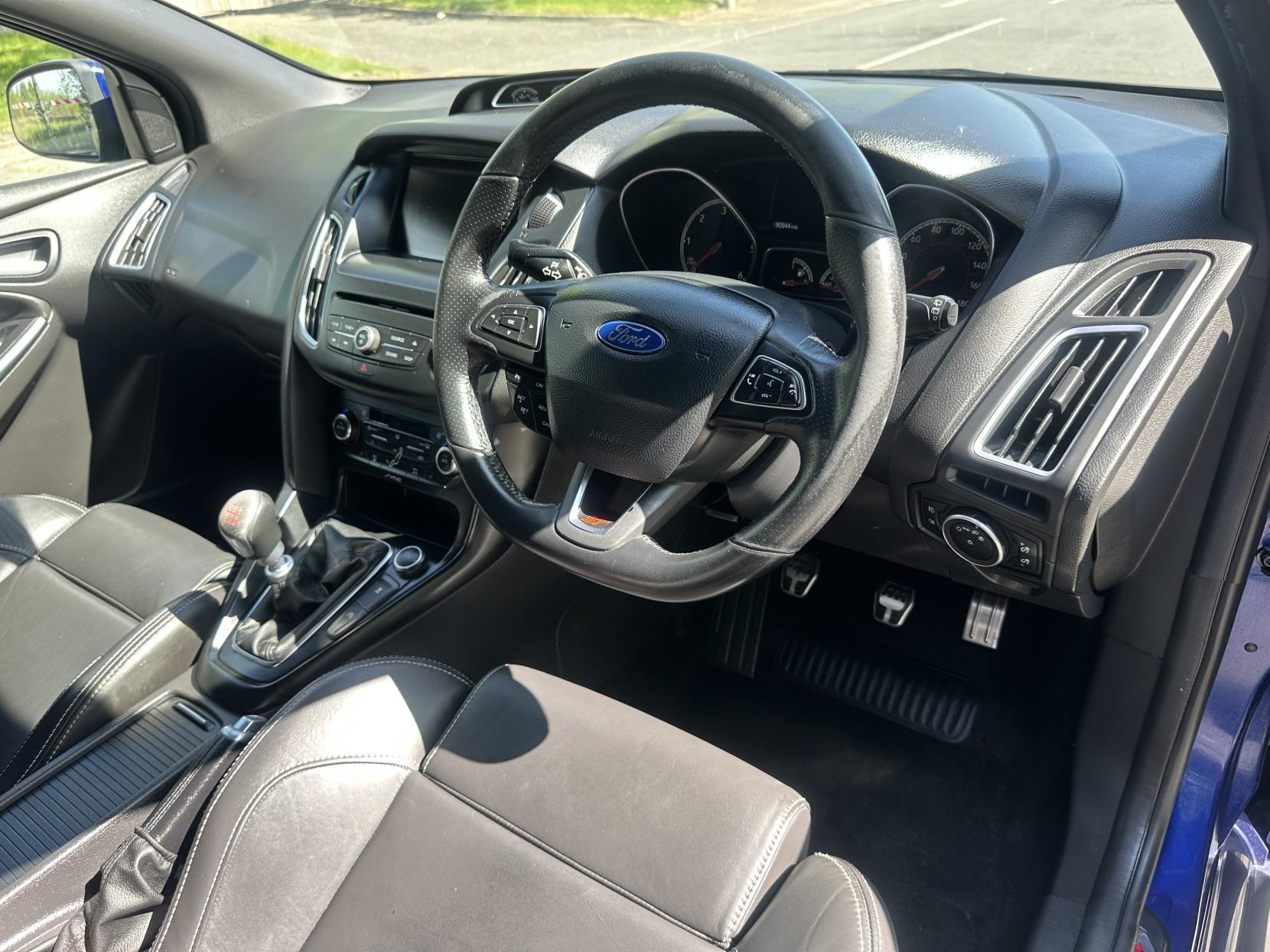 Ford Focus 2.0 TDCi ST-3 Hatchback 5dr Diesel Manual Euro 6 (s/s) (185 ps)