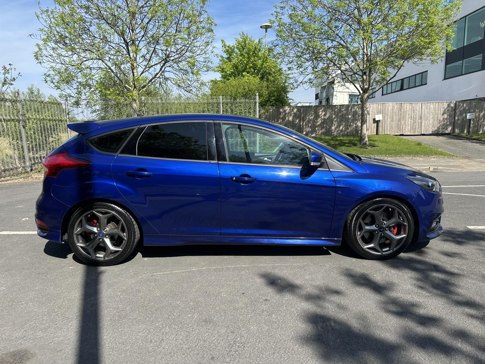 Ford Focus 2.0 TDCi ST-3 Hatchback 5dr Diesel Manual Euro 6 (s/s) (185 ps)