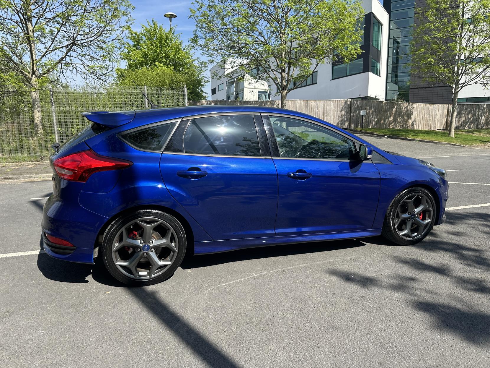 Ford Focus 2.0 TDCi ST-3 Hatchback 5dr Diesel Manual Euro 6 (s/s) (185 ps)
