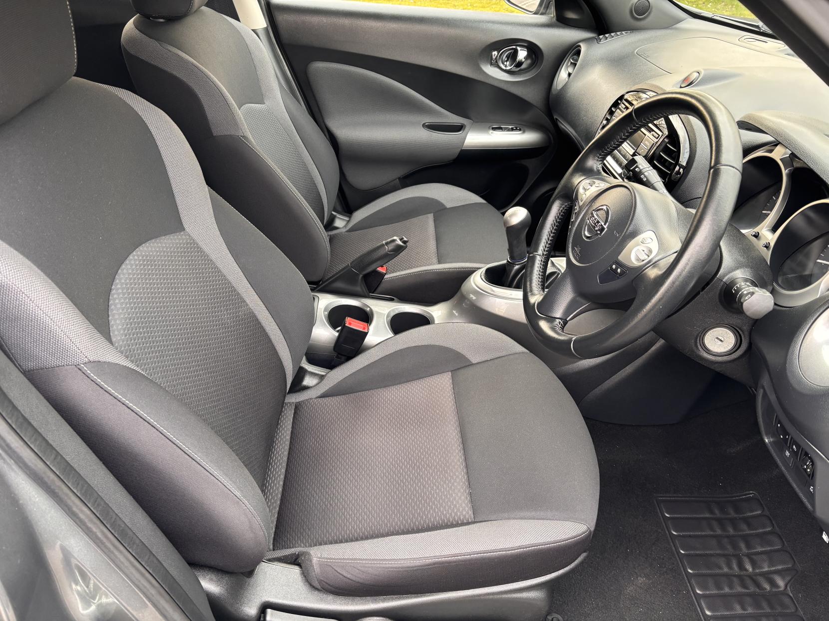 Nissan Juke 1.6 Acenta SUV 5dr Petrol Manual Euro 6 (112 ps)