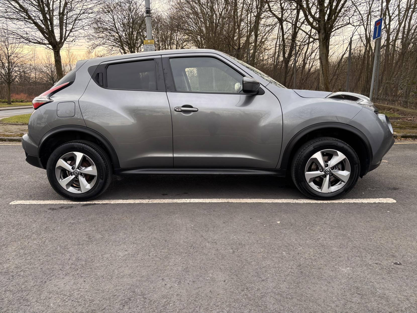 Nissan Juke 1.6 Acenta SUV 5dr Petrol Manual Euro 6 (112 ps)