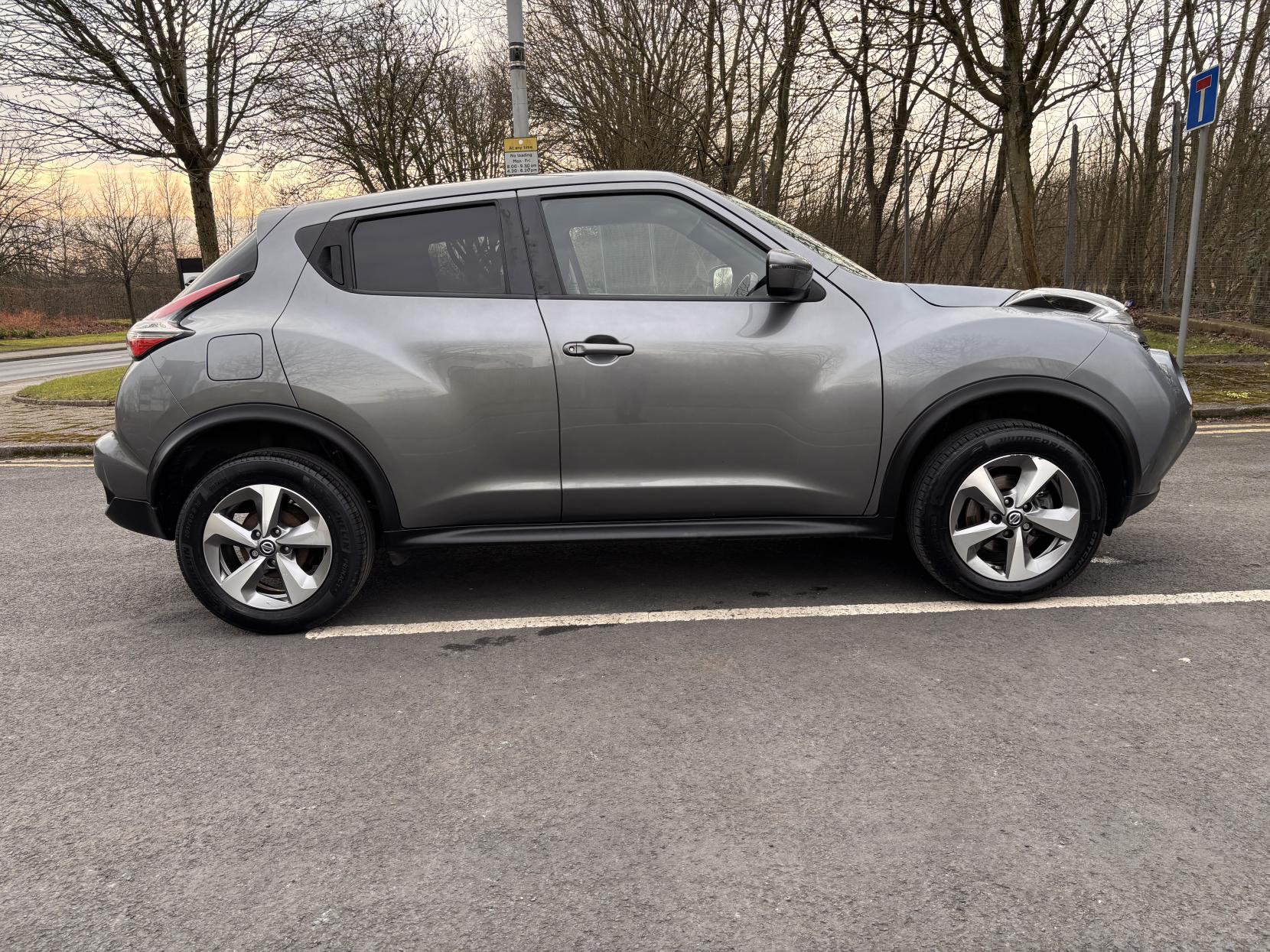 Nissan Juke 1.6 Acenta SUV 5dr Petrol Manual Euro 6 (112 ps)