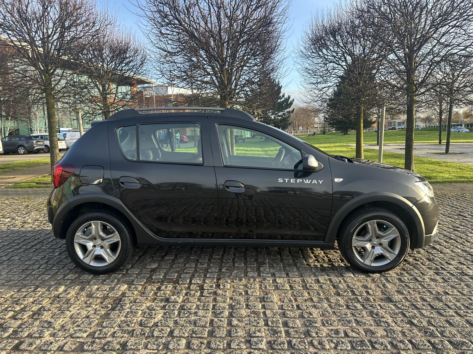 Dacia Sandero Stepway 1.5 dCi Laureate Hatchback 5dr Diesel Manual Euro 6 (s/s) (90 ps)