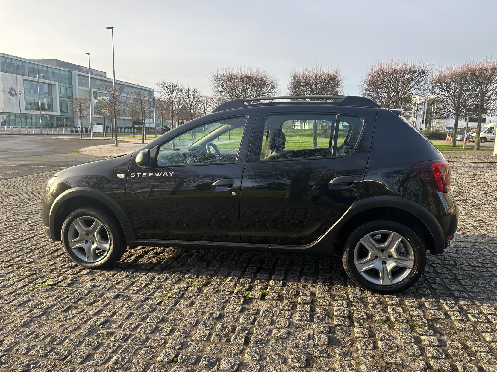 Dacia Sandero Stepway 1.5 dCi Laureate Hatchback 5dr Diesel Manual Euro 6 (s/s) (90 ps)