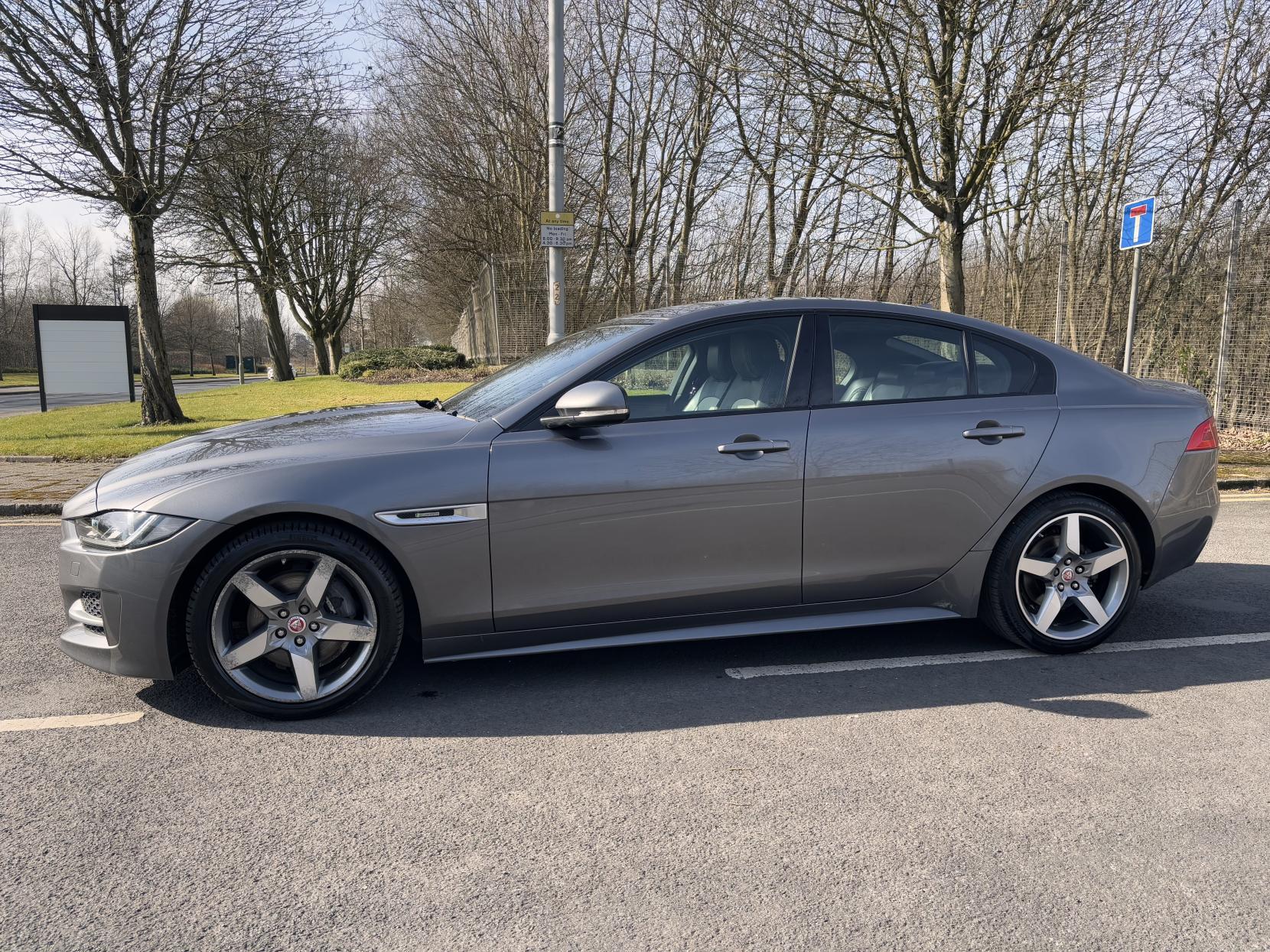 Jaguar XE 2.0 R-Sport Saloon (2014 - 2020)