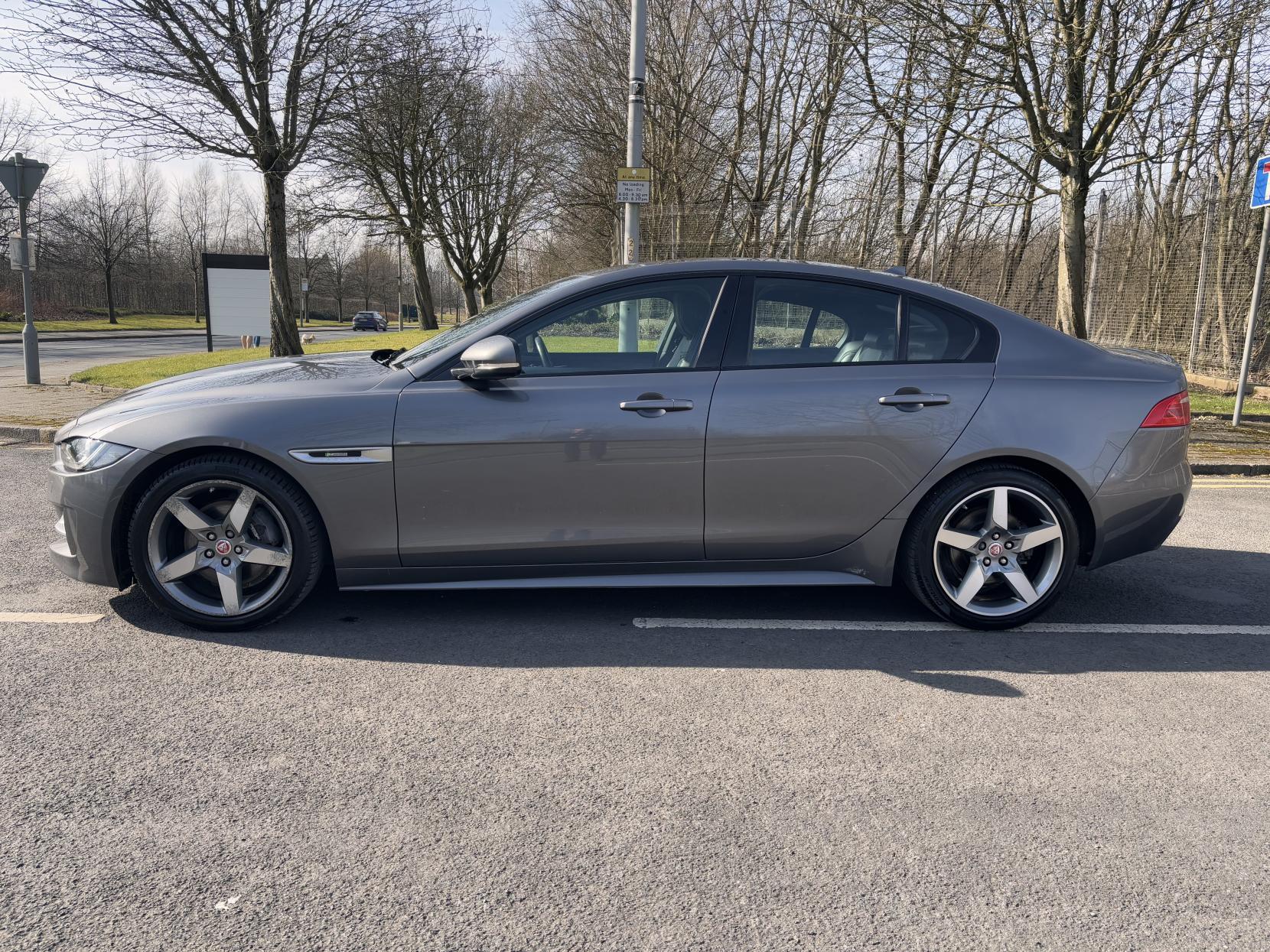 Jaguar XE 2.0d R-Sport Saloon 4dr Diesel Auto Euro 6 (s/s) (180 ps)