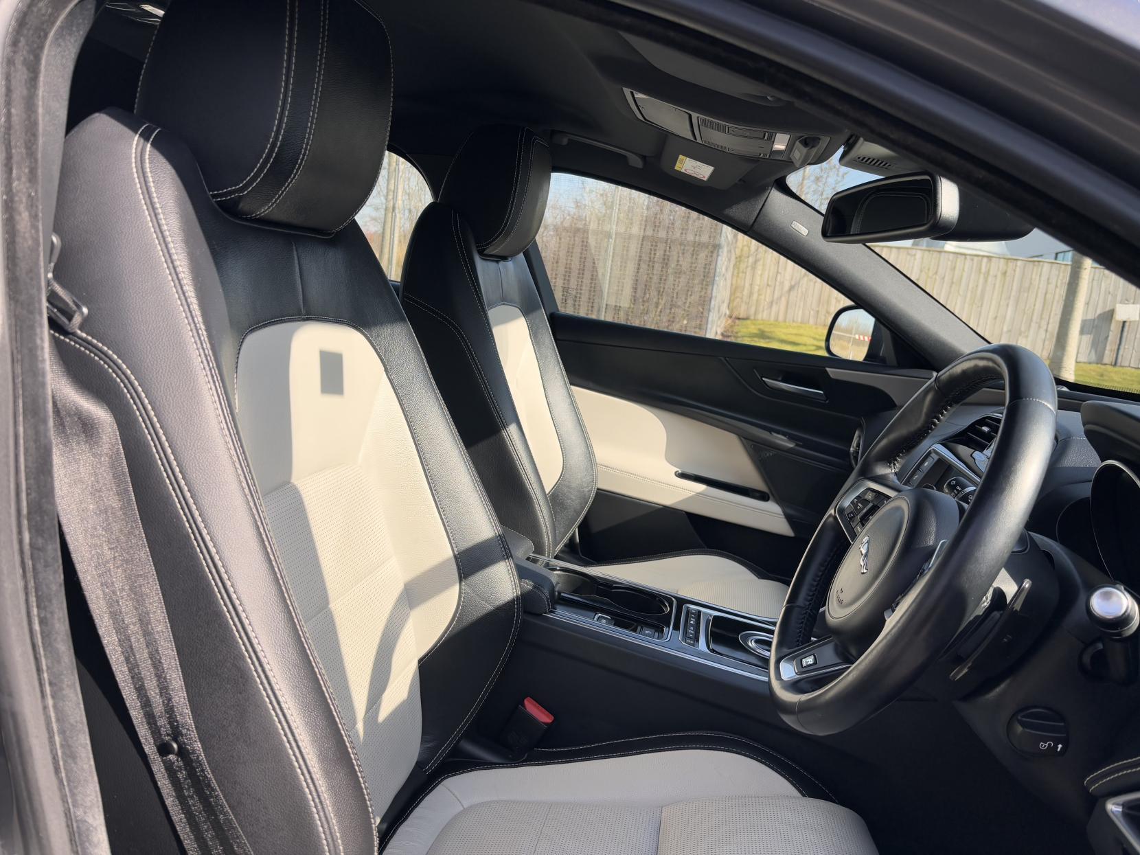 Jaguar XE 2.0d R-Sport Saloon 4dr Diesel Auto Euro 6 (s/s) (180 ps)